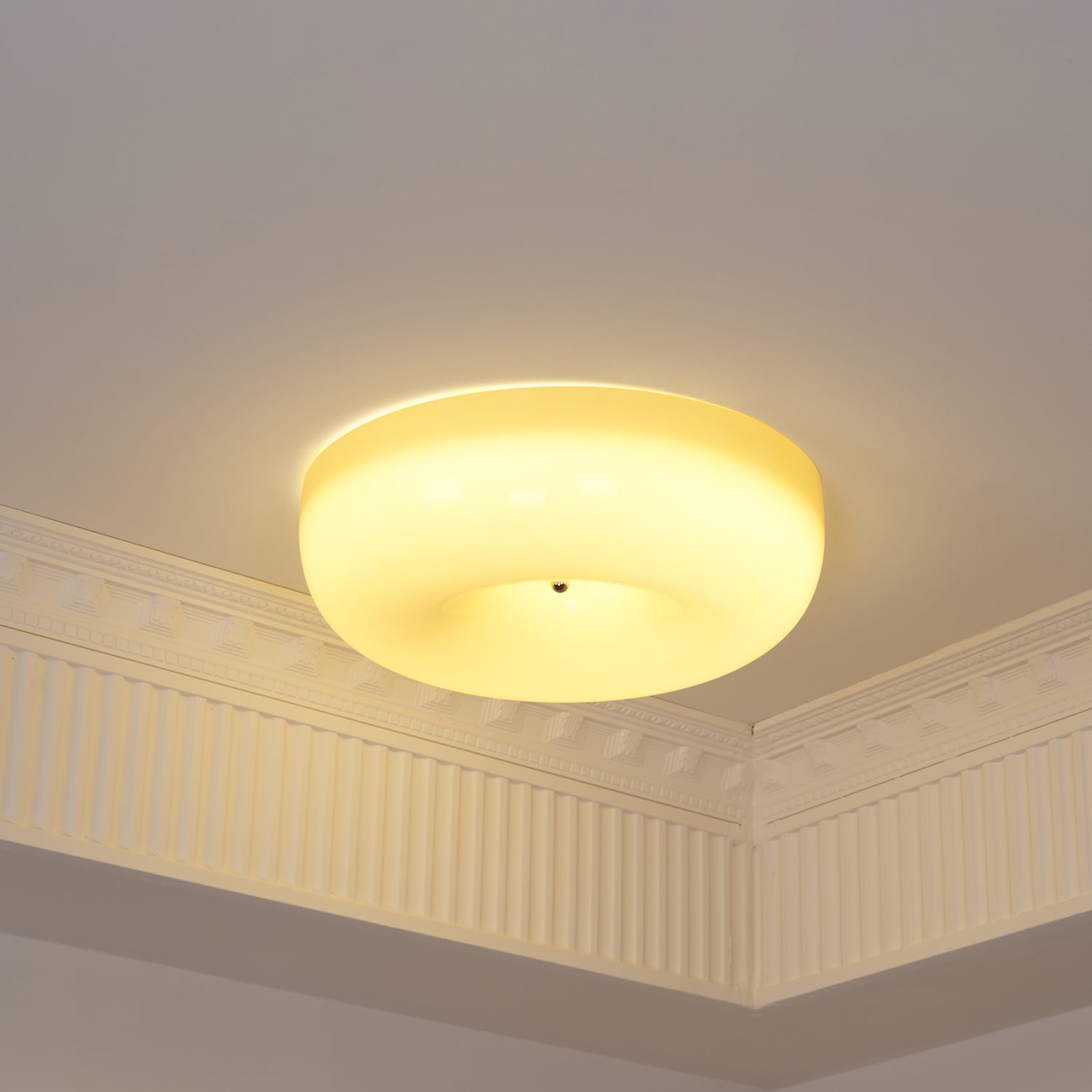 Plafondlamp Melkglas 32–46 cm | Glazen Bol met Zilveren Accent | Dimbare Plafondverlichting Warm Wit | Sansoti