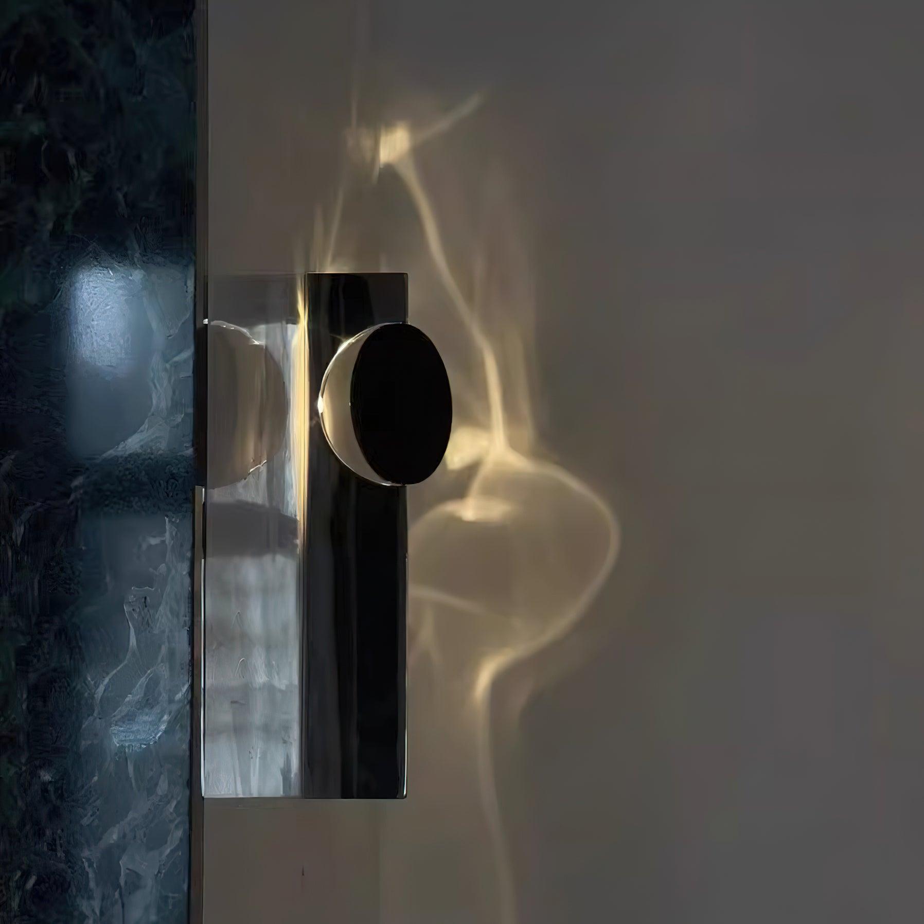 Kinetic Shadow Wandlamp Sculptuur met Verchroomde Schaduwprojectie | Sansoti