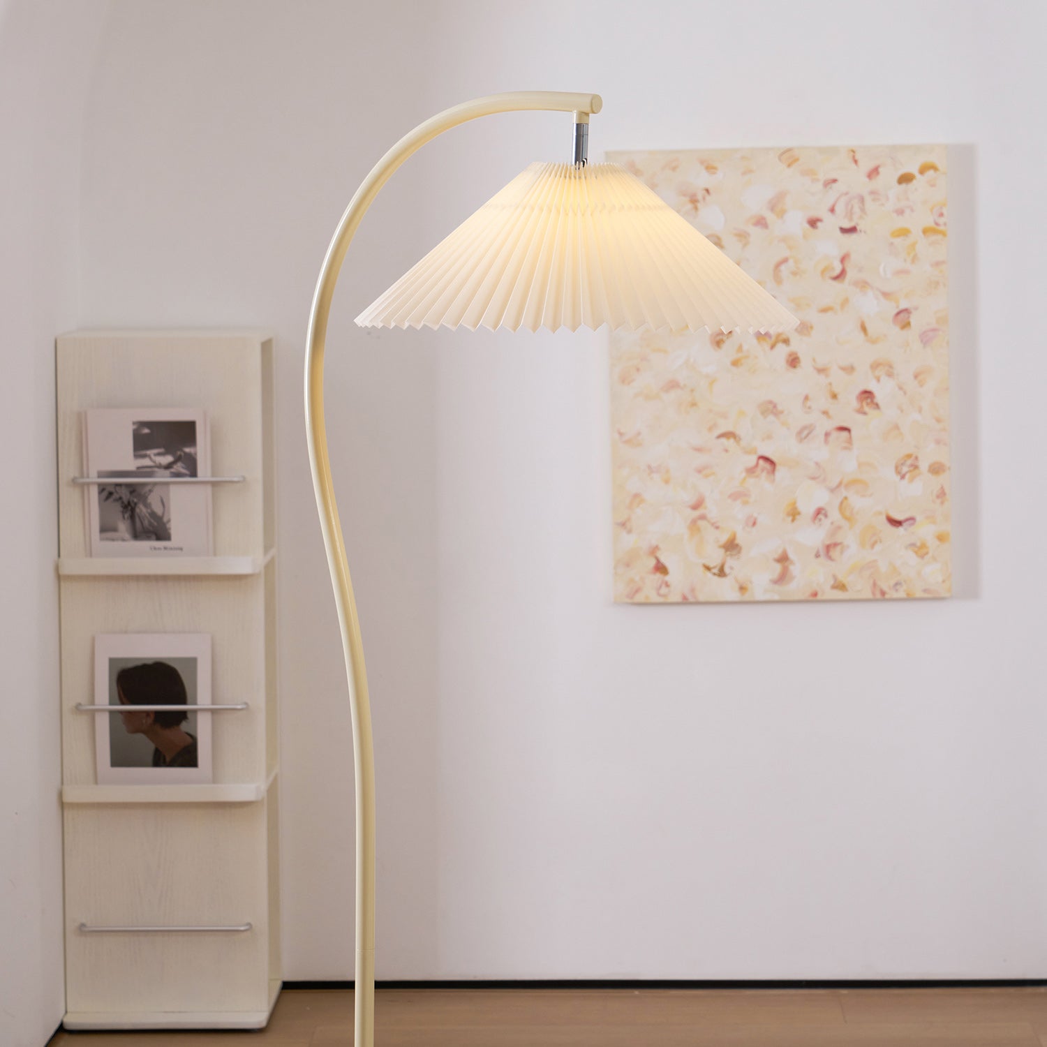 Geplooide Vloerlamp met Stoffen Kap – Modern Design Zwart Beige Groen Goud – 155cm Hoog E26/E27 – Dimbaar | Sansoti