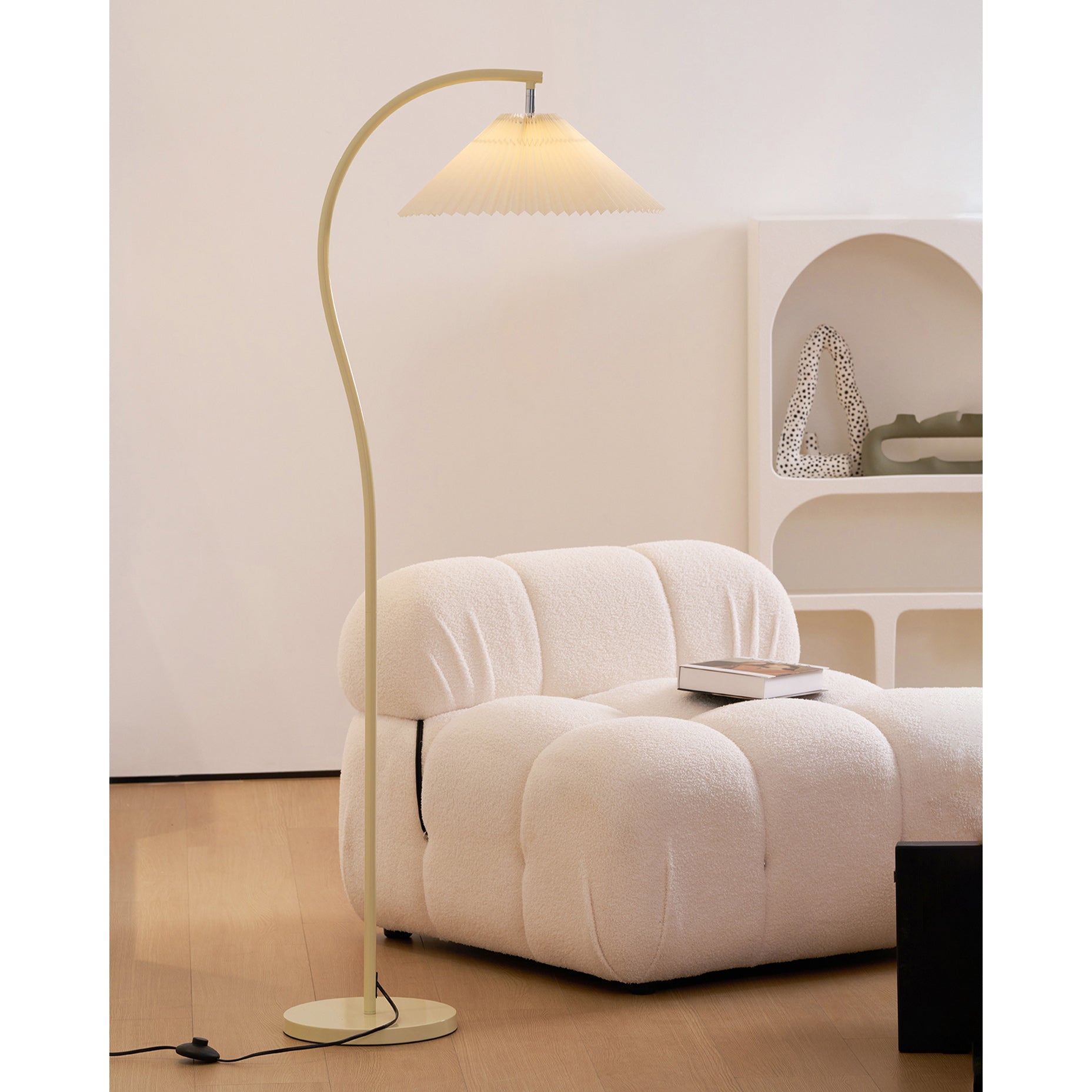 Geplooide Vloerlamp met Stoffen Kap – Modern Design Zwart Beige Groen Goud – 155cm Hoog E26/E27 – Dimbaar | Sansoti