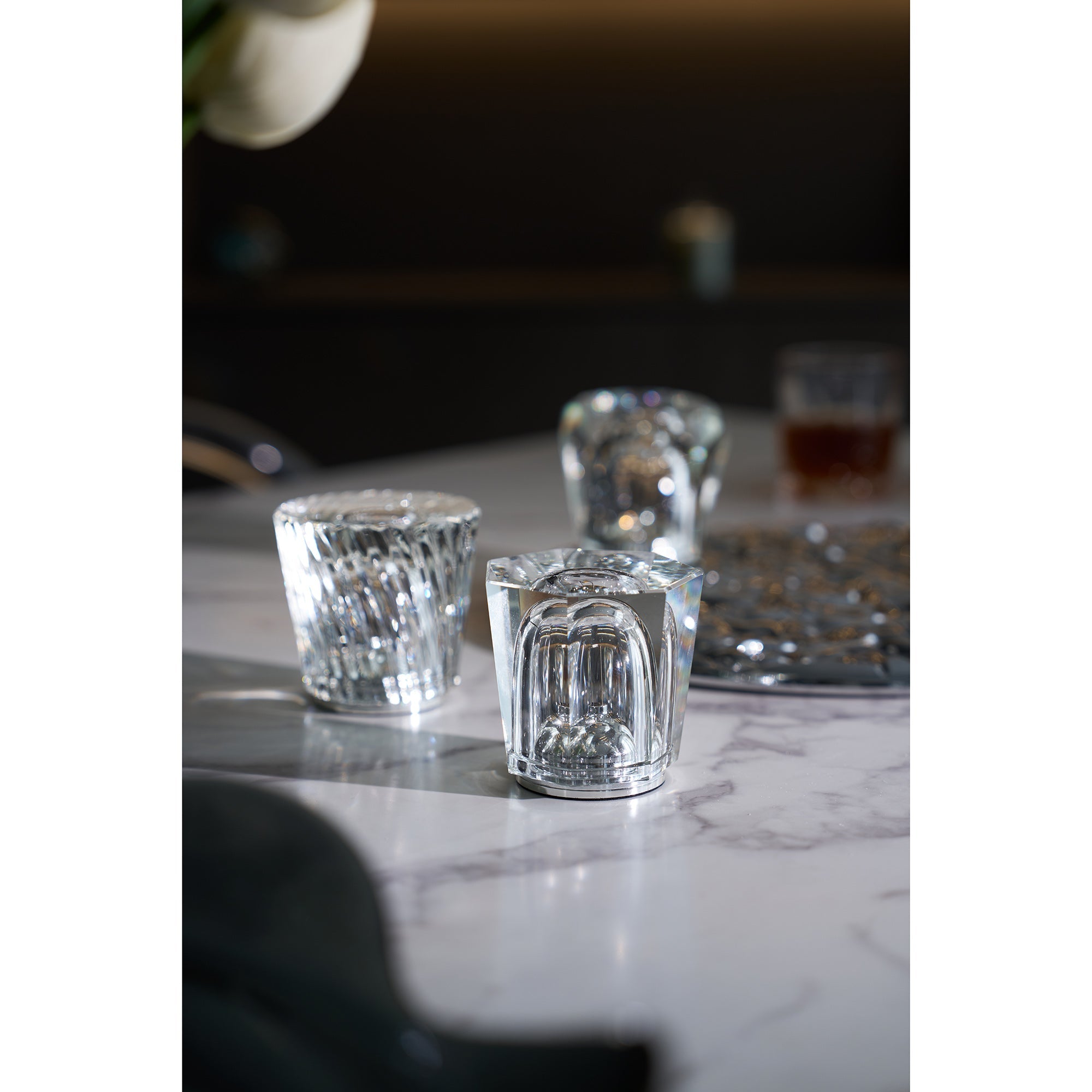 Diamant Kristal Tafellamp met Ingebouwde Accu – Draadloos & Dimbaar – Ø 8,2 cm × H 9 cm | Sansoti