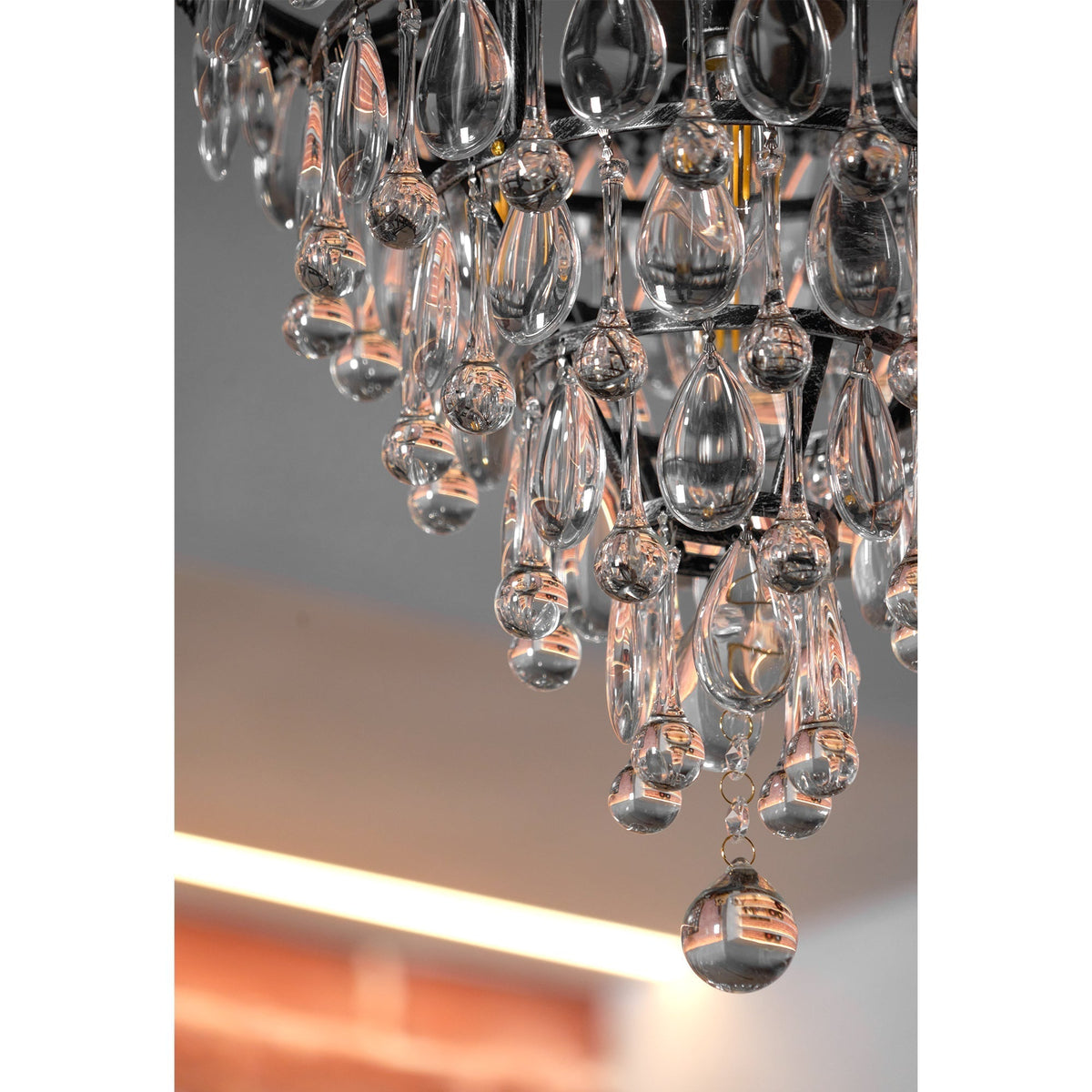 Lustre en cristal avec finition bronze antique et suspension à chaîne – Éclairage décoratif exclusif | Sansoti