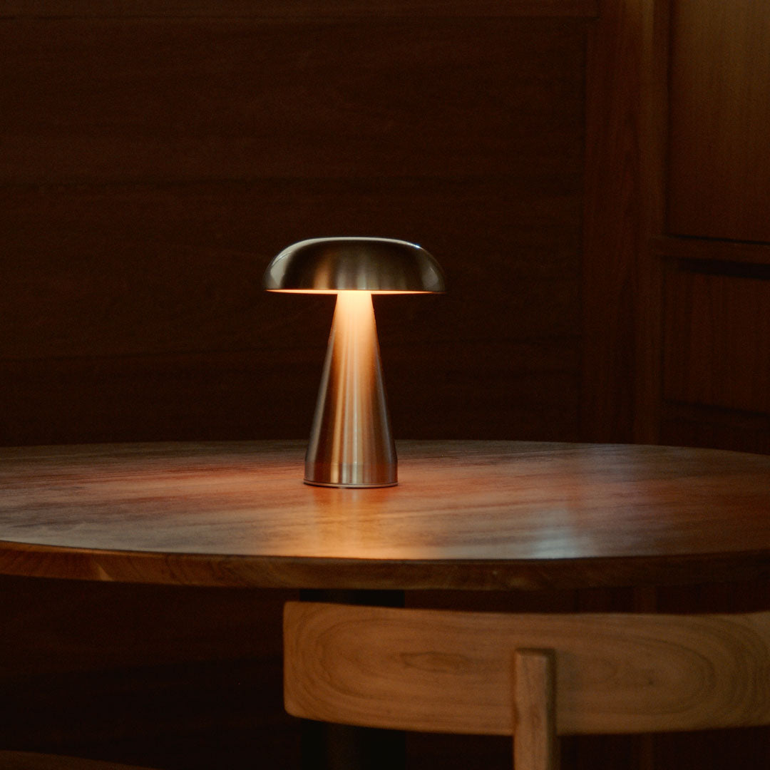 Lampe de table Sans fil Rechargeable USB-C Toucher Dimmable Métal Or Aluminium Terrasse | Restfield