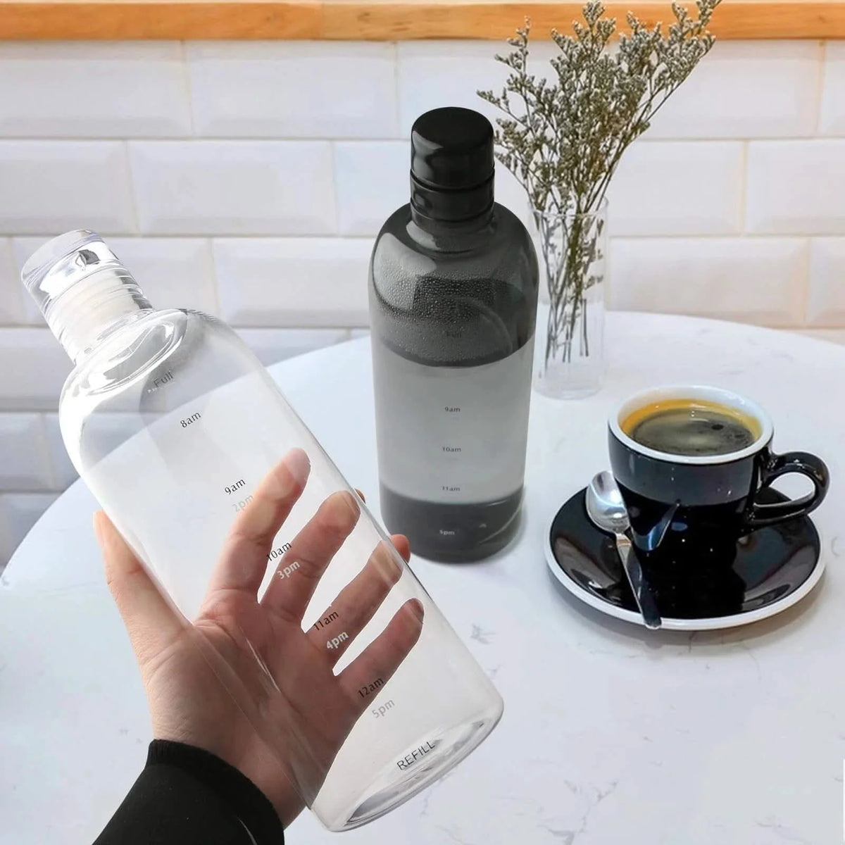 Gourde avec indication de l'heure 500ml 700ml Transparente Noire Étanche Sans BPA pour l'hydratation quotidienne et le sport | Sansoti