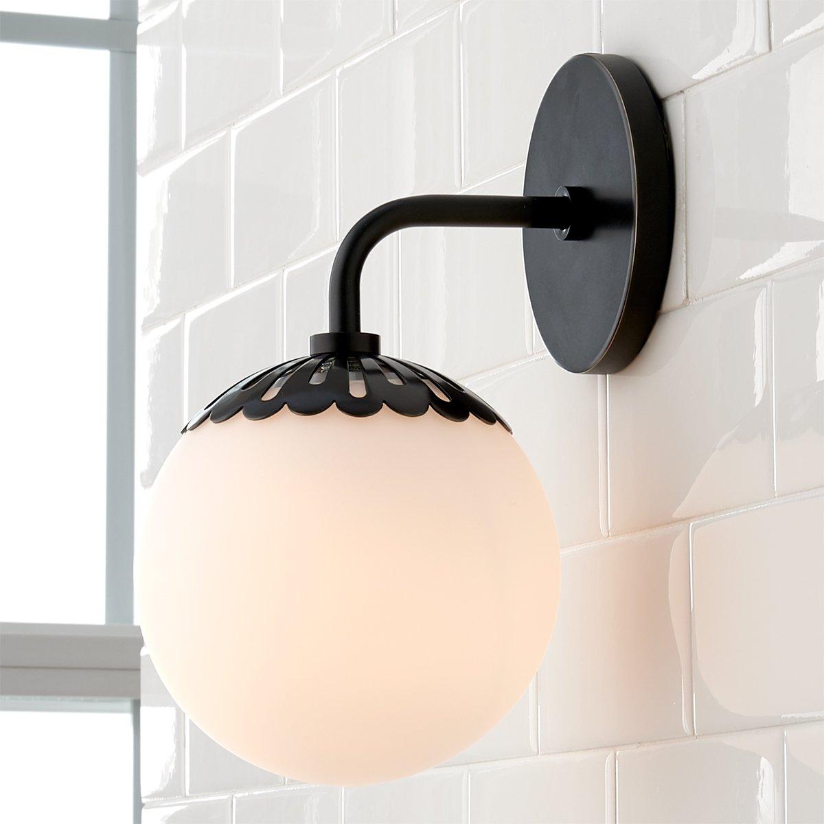 Applique murale Art déco avec abat-jour floral et globe en verre – éclairage mural design en laiton, noir ou nickel pour salon et salle de bain | Restfield