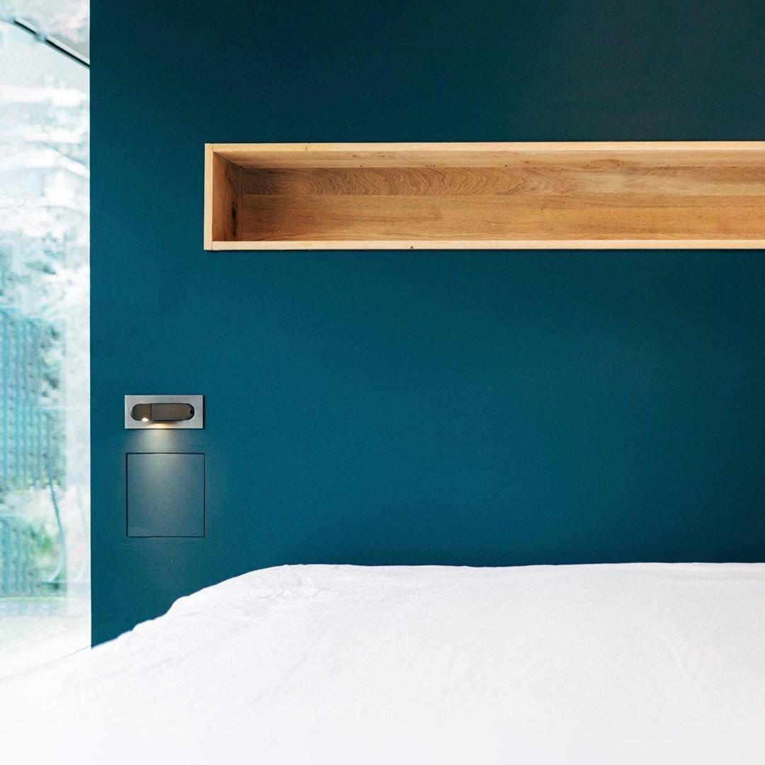 LED wandlamp met verborgen schakelaar – druk in, druk uit – verstelbare kop voor leeslicht naast bed | Sansoti