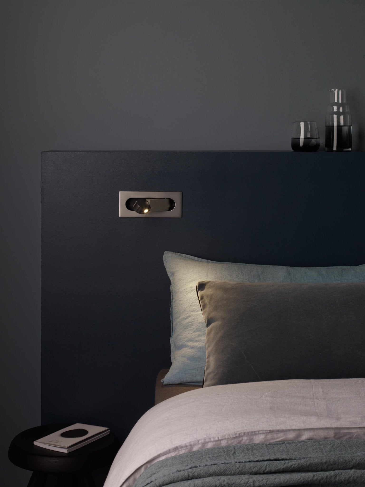 LED wandlamp met verborgen schakelaar – druk in, druk uit – verstelbare kop voor leeslicht naast bed | Sansoti