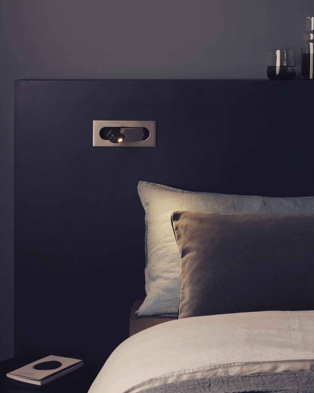 LED wandlamp met verborgen schakelaar – druk in, druk uit – verstelbare kop voor leeslicht naast bed | Sansoti