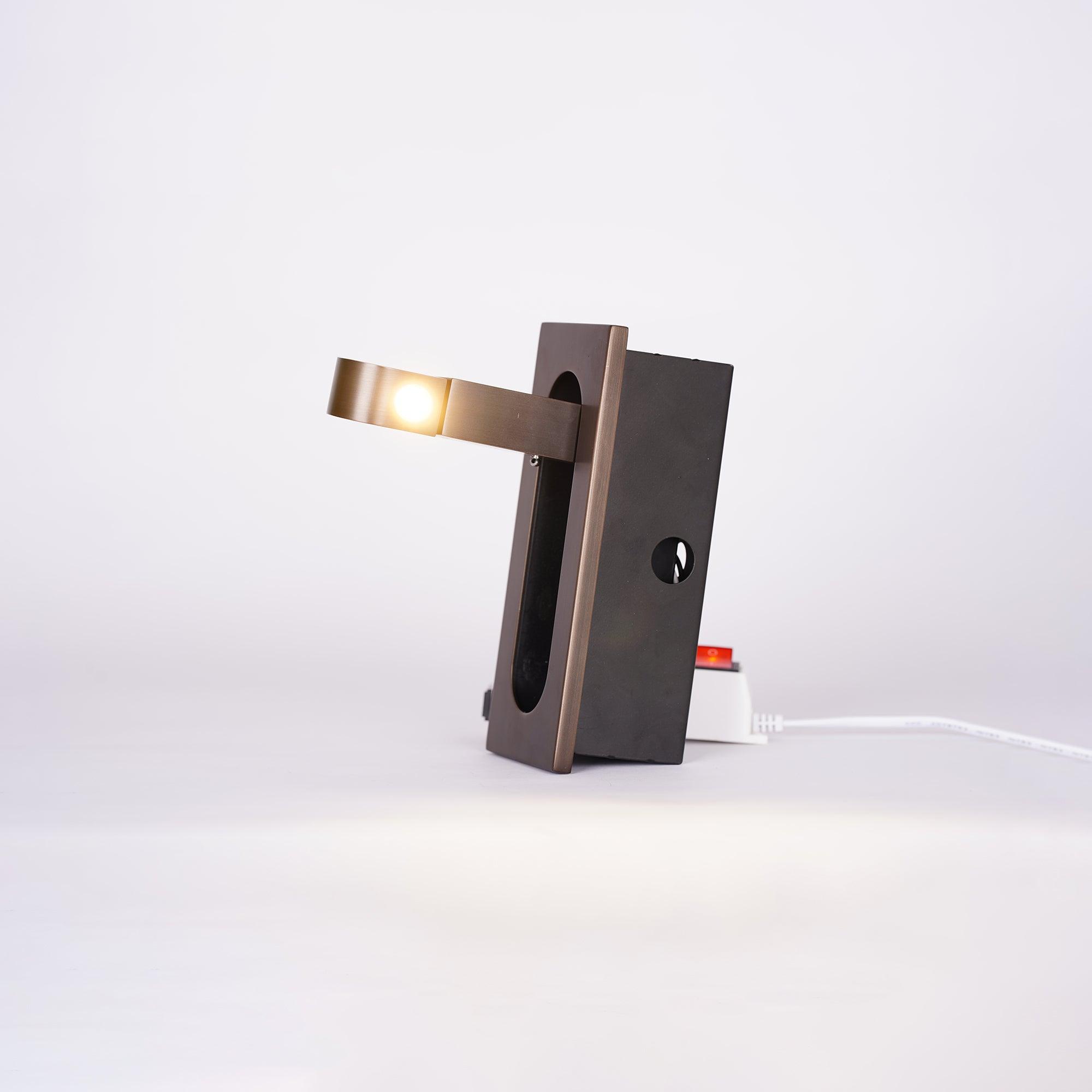 LED wandlamp met verborgen schakelaar – druk in, druk uit – verstelbare kop voor leeslicht naast bed | Sansoti