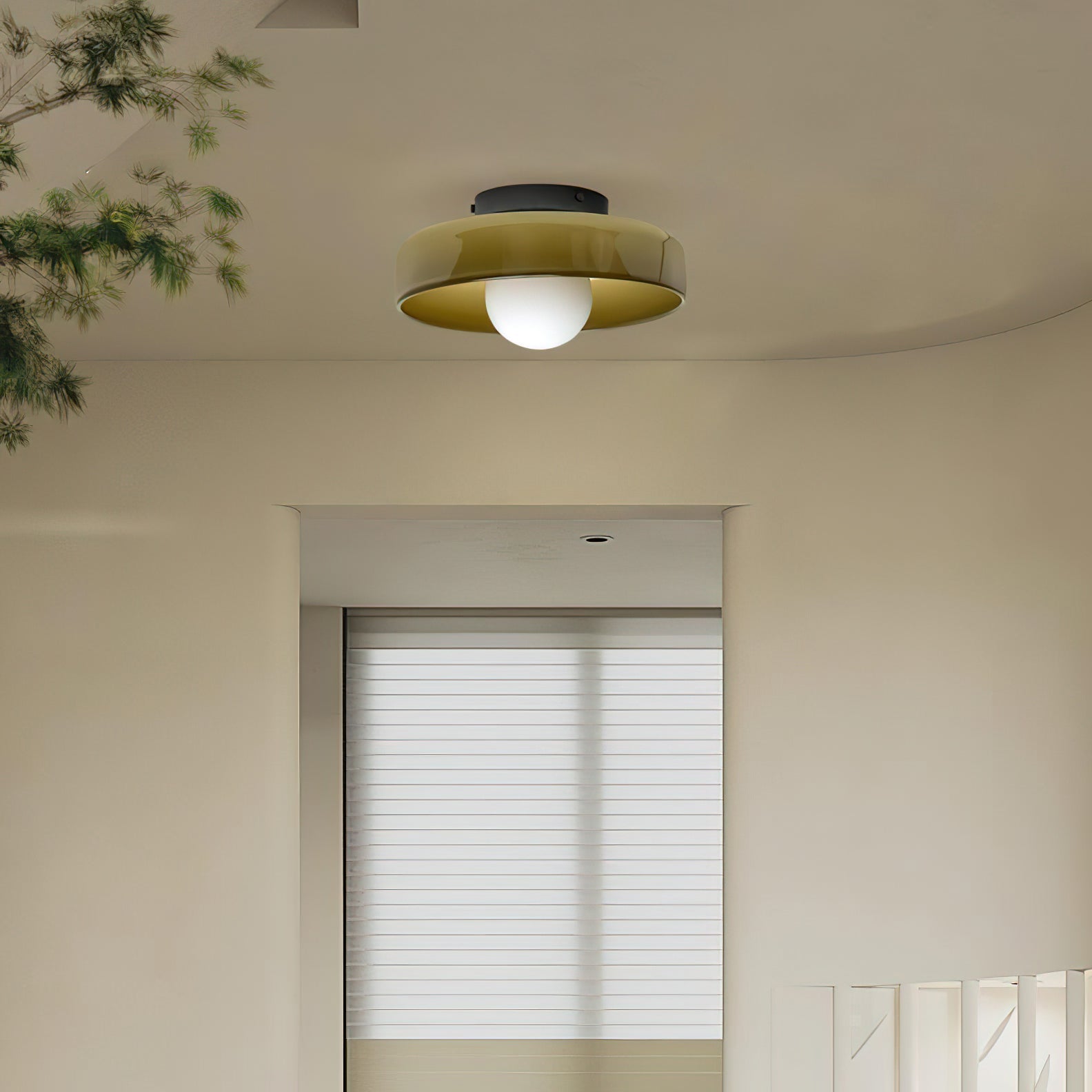 Disc Orb Plafondlamp – Moderne Glazen Lampenkap Rond Scandinavisch Design Messing Basis 3 Lichtpunten Warm Licht Woonkamer Slaapkamer Eetkamer | Sansoti