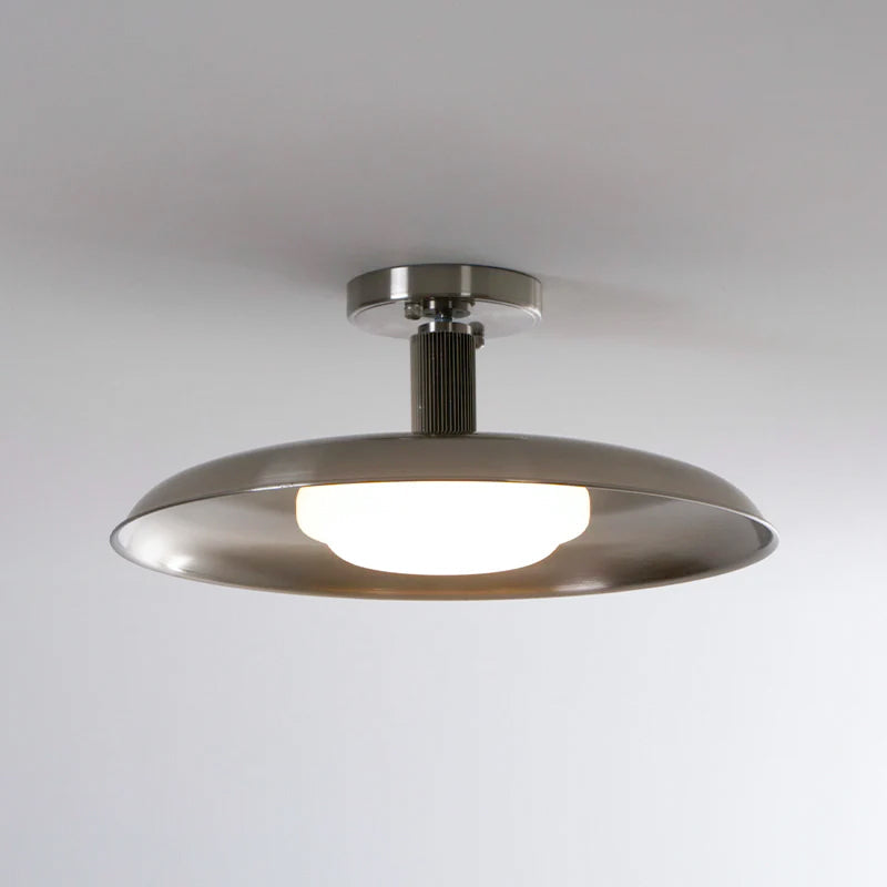 Plafondlamp met handgeblazen glazen kap en gestructureerde metalen rozet – warm sfeerlicht voor woonkamer, slaapkamer en entree | Sansoti