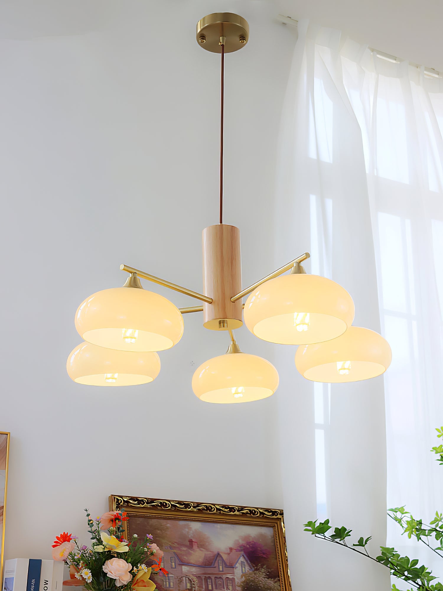 Ovale Design Kroonluchter Met Glazen Kappen En Messing Details Voor Woonkamer En Eetkamer | Sansoti