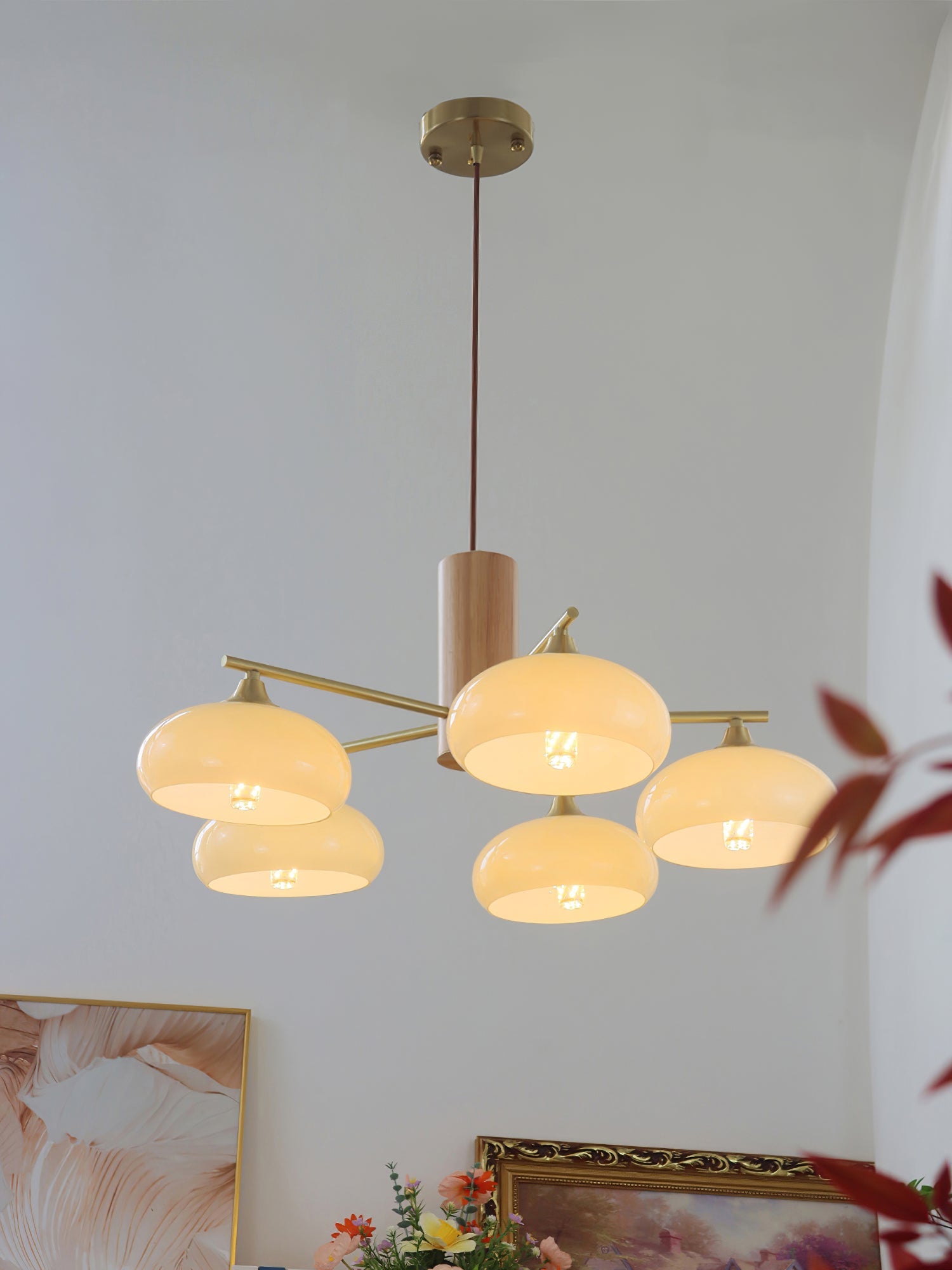 Ovale Design Kroonluchter Met Glazen Kappen En Messing Details Voor Woonkamer En Eetkamer | Sansoti