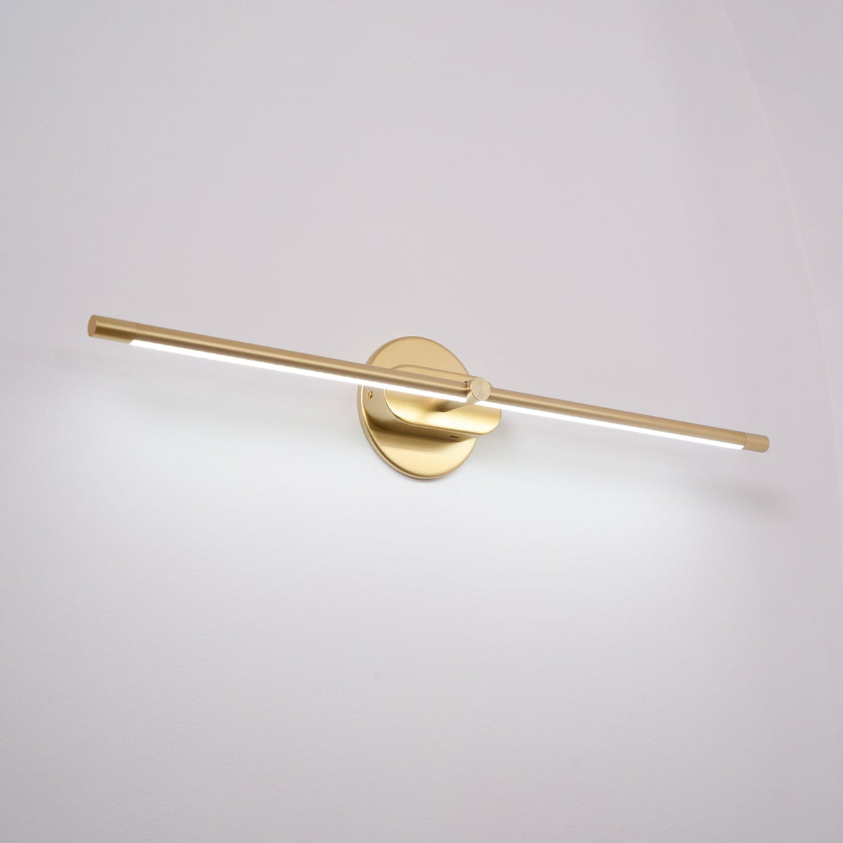Ładowana lampa ścienna LED Linear Design czarno-złota z dotykowym ściemniaczem, bezprzewodowa, 68-128 cm, nowoczesne nastrojowe oświetlenie do wnętrz | Sansoti