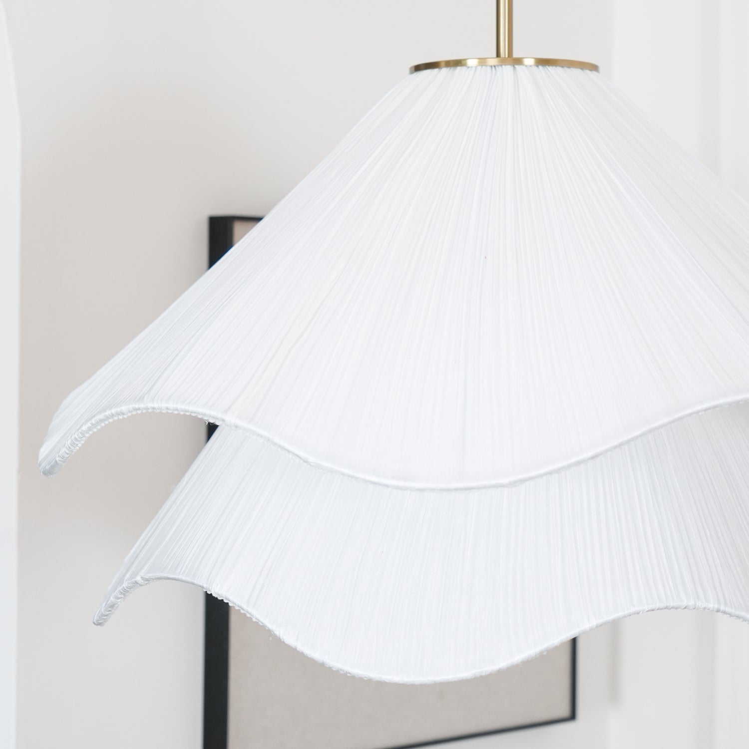Hanglamp Gelaagde Plissé Kap — Bloembladachtig Licht Gouden Fitting E26/E27 Dakschuine Montage | Sansoti