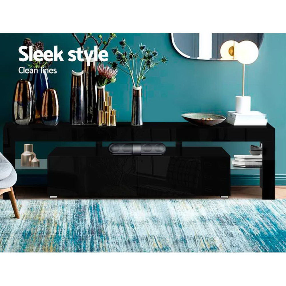 Meuble TV moderne avec éclairage LED RGB 189 cm – Unité de divertissement noire laquée avec tiroirs et étagère en verre | Restfield