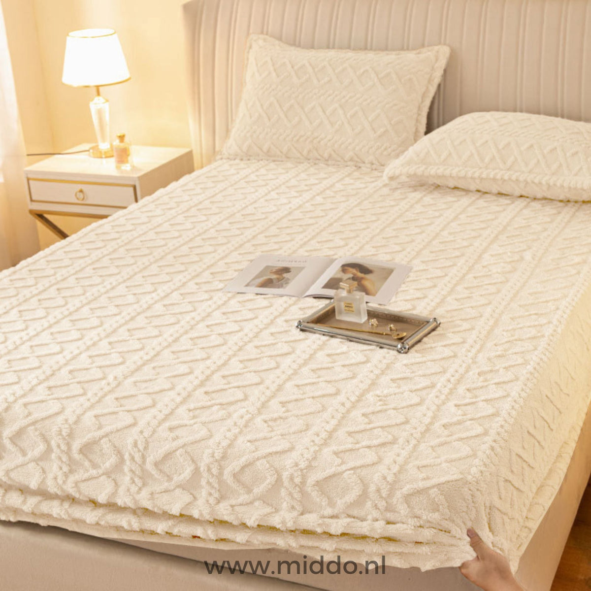 Velours-Spannbettlaken mit Kissenbezügen, ultraweiche Fleece-Bettwäsche, elastische Passform, 90-220 cm, warm und komfortabel | Sansoti