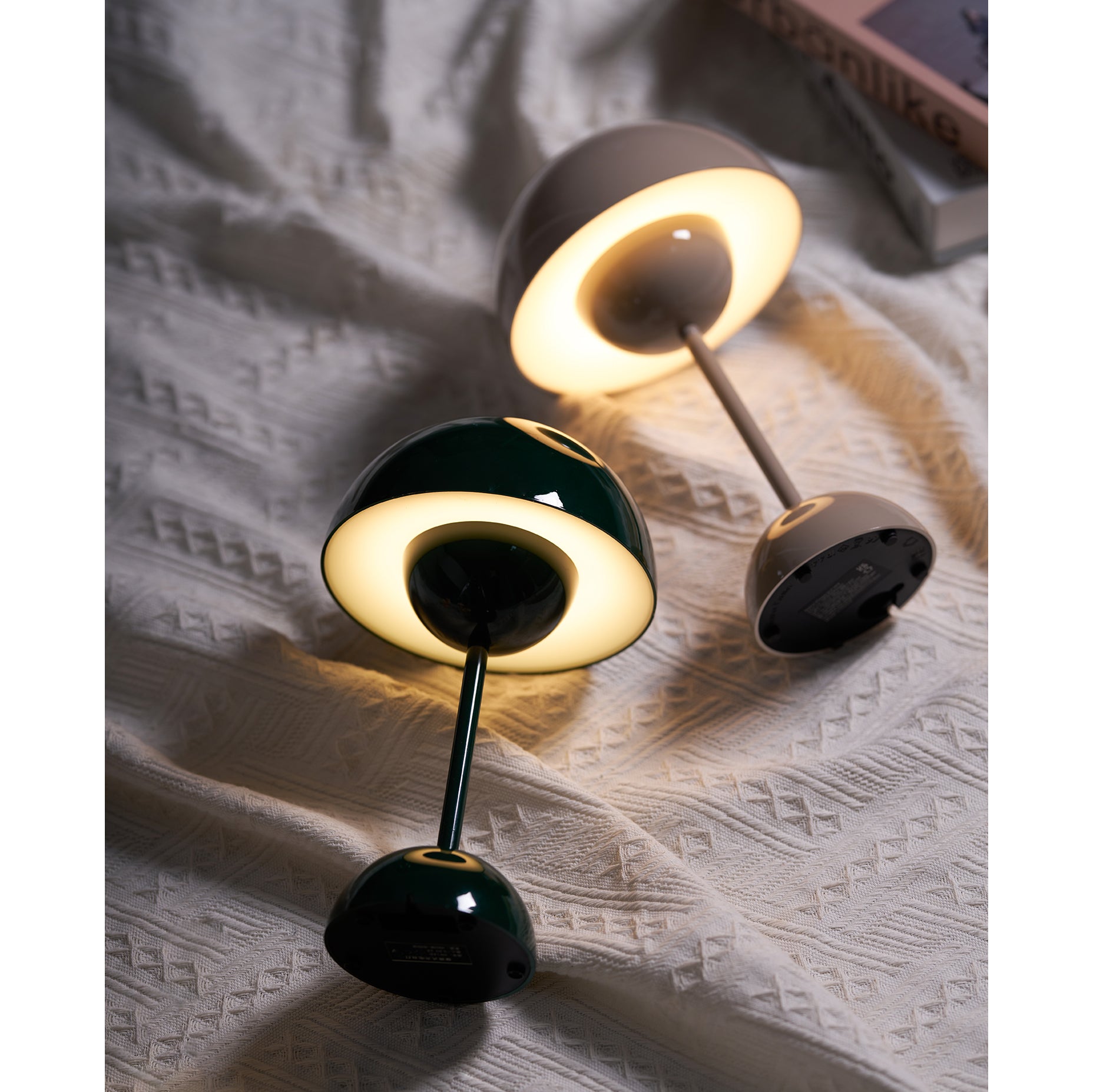 Draadloze Tafellamp met Geïntegreerde LED Accu — Dimbaar 3000K-6000K | Icoon Scandinavisch Design | Sansoti