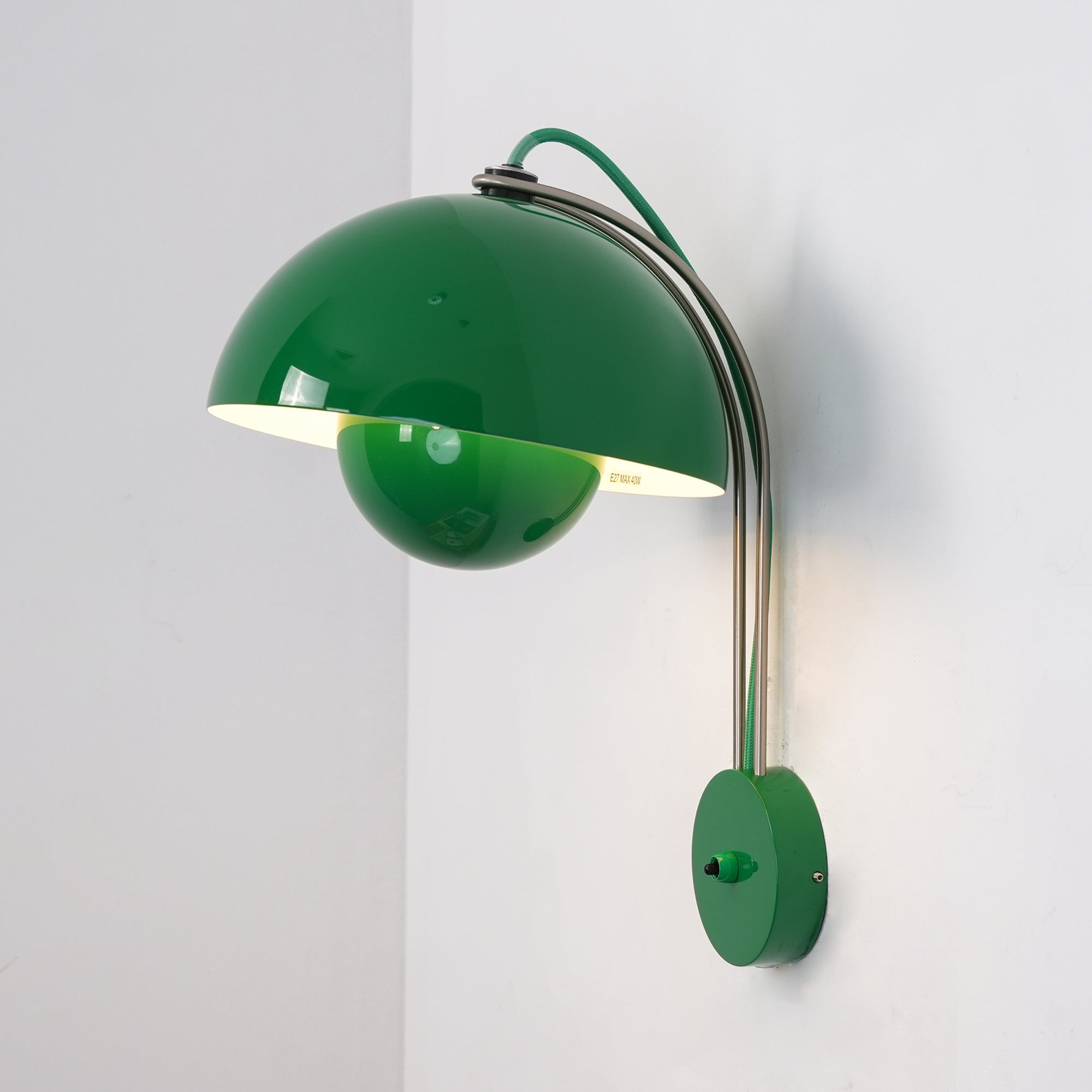 VP9 Wandlamp — Dubbele Koepel Stijlicoon in 13 Kleuren — Dimbaar E26/E27 — Voor Slaapkamer, Gang, Leeshoek | Sansoti