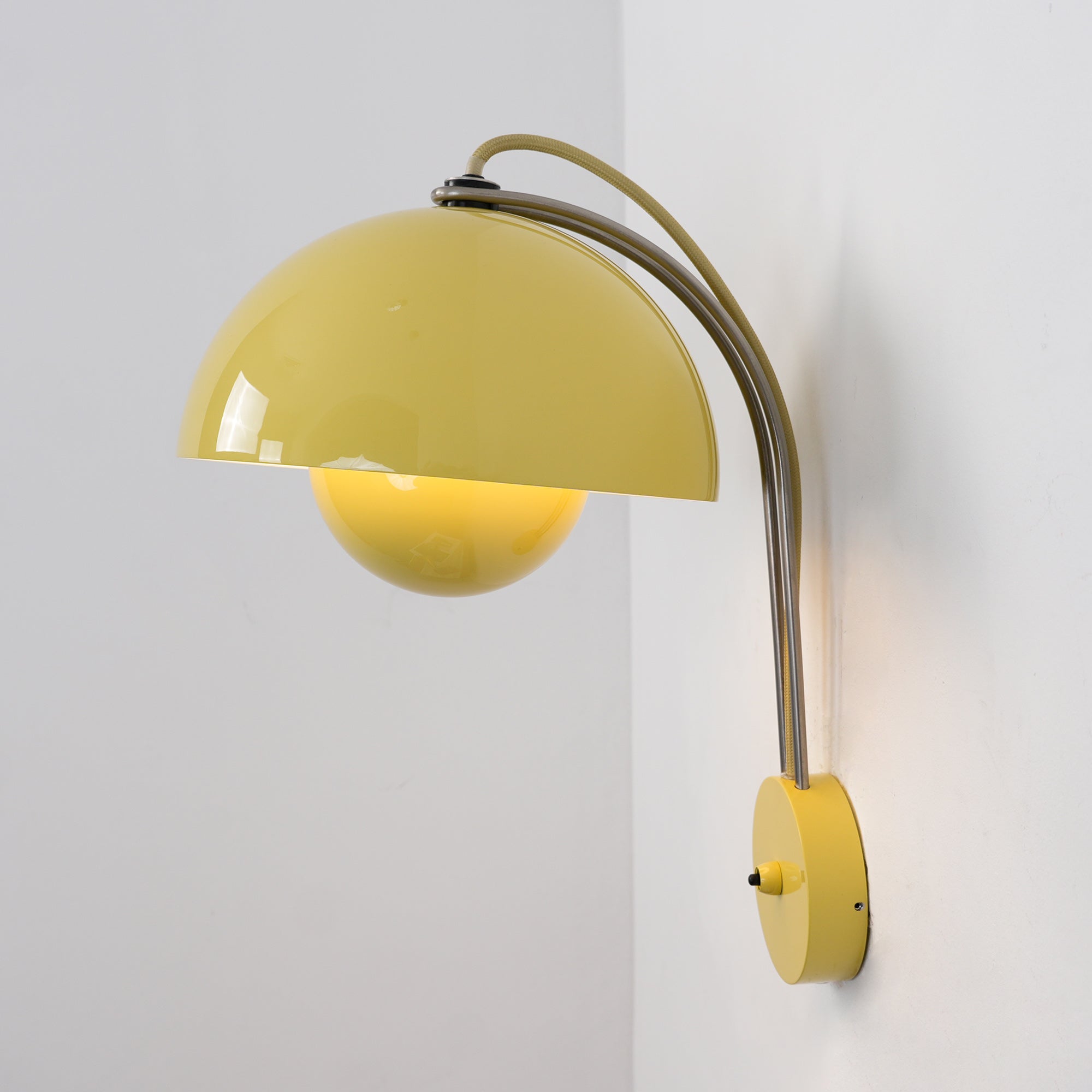 VP9 Wandlamp — Dubbele Koepel Stijlicoon in 13 Kleuren — Dimbaar E26/E27 — Voor Slaapkamer, Gang, Leeshoek | Sansoti