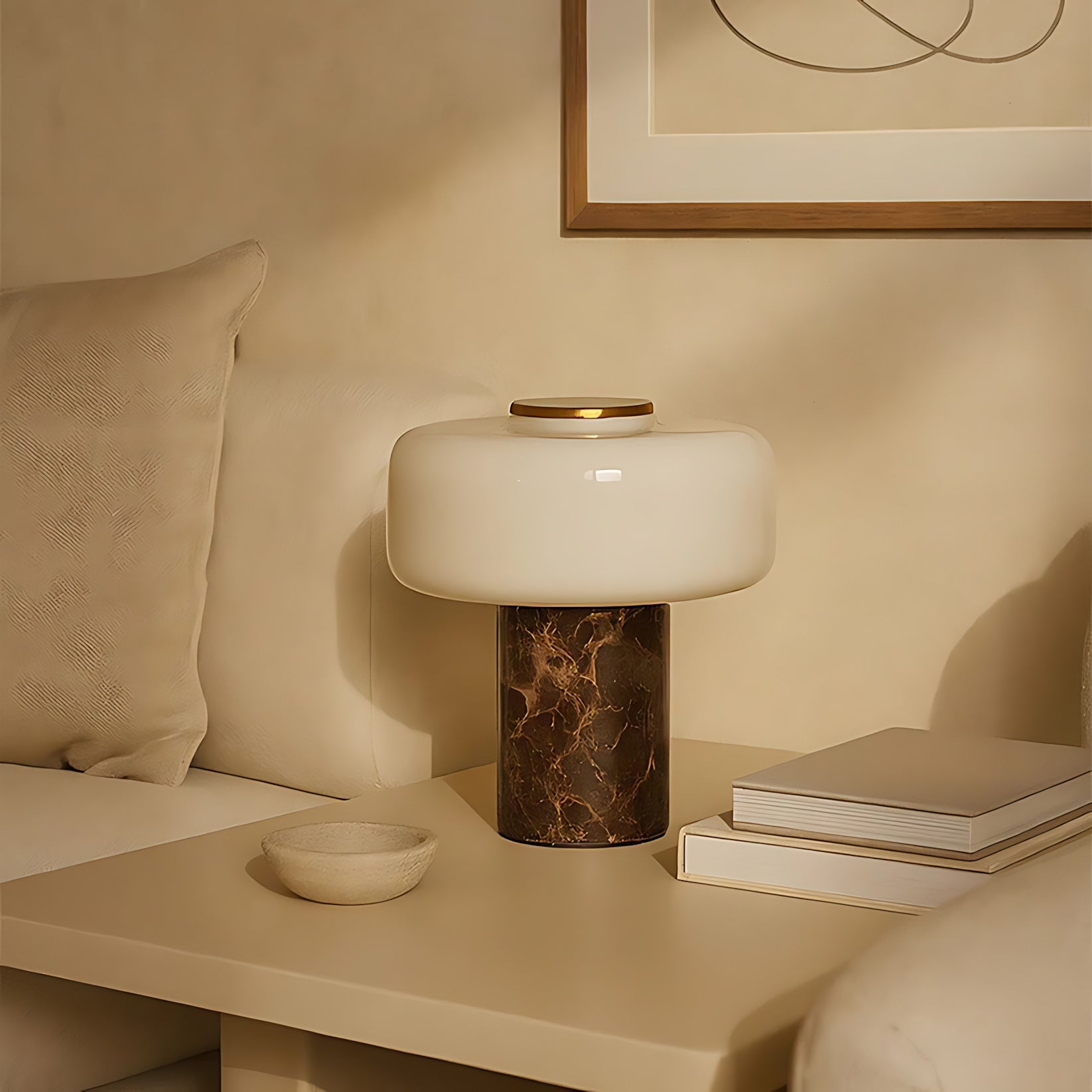 Oplaadbare Marmeren Tafellamp met Opaalglaskapje – Dimbaar Draadloos Sfeerlicht met Natuursteen Basis voor Woonkamer Slaapkamer Luxe Interieur | Sansoti