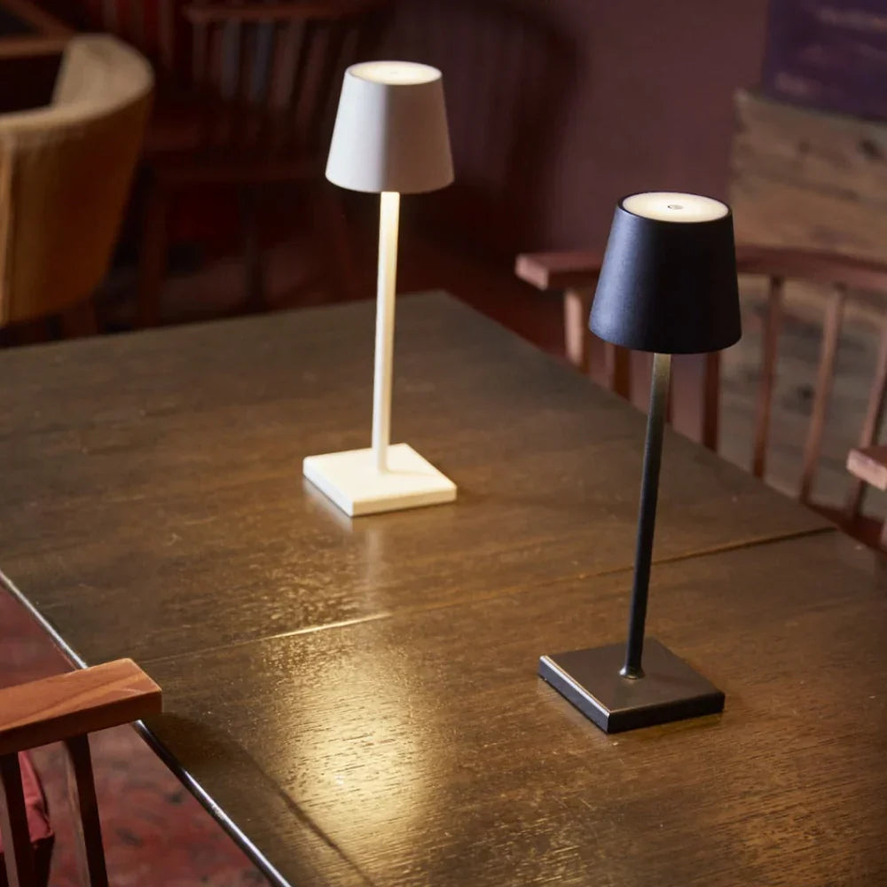 Draadloze Oplaadbare Tafellamp Touch Bediening IP65 Waterdicht Dimbaar Warm Koud Wit Licht Binnen Buiten | Sansoti