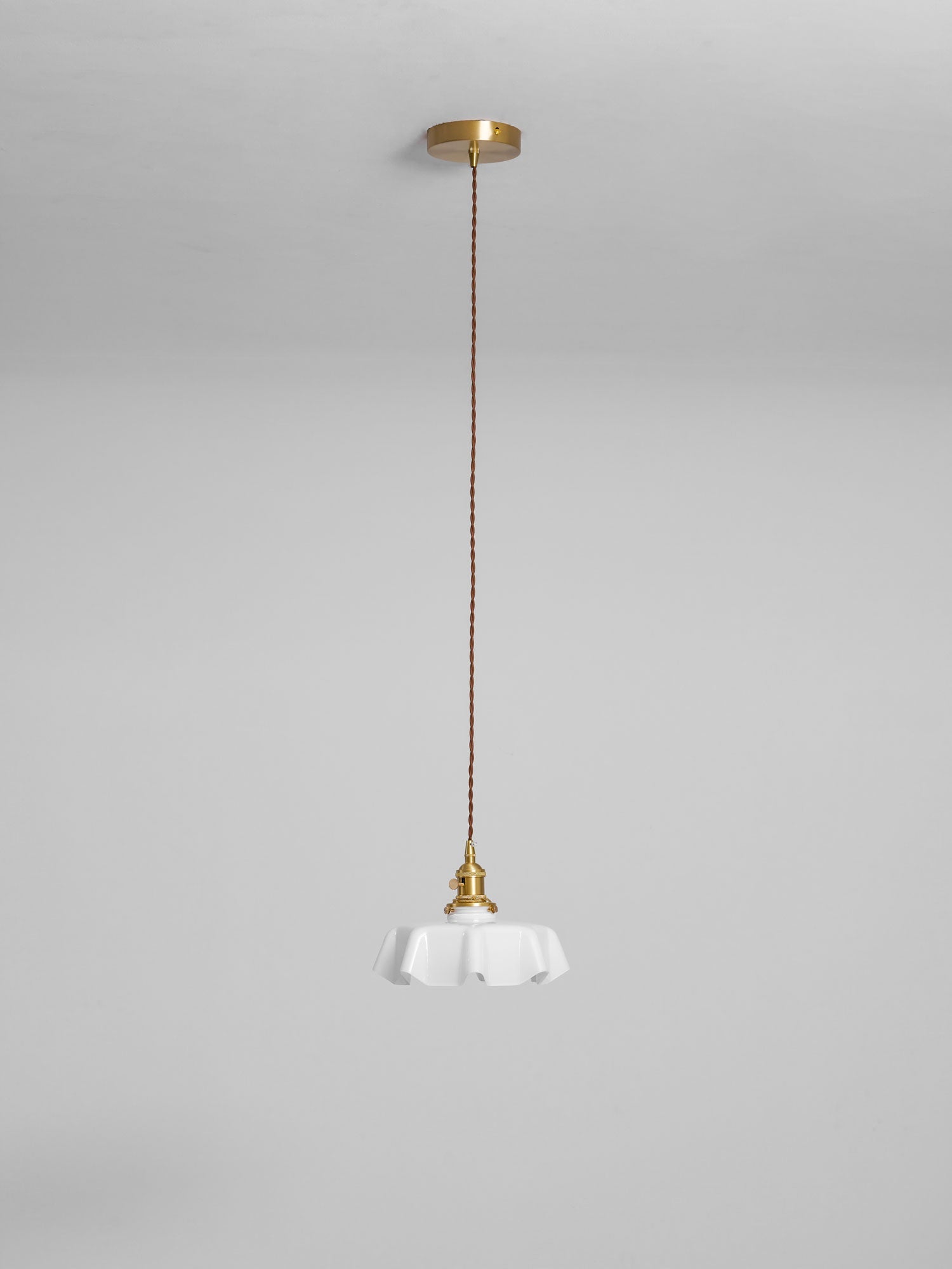 Geplooide Glazen Hanglamp met Messing Armatuur — Vintage Franse Stijl in Wit, Beige, Roze of Blauw — Verstelbare Kabel 150 cm | Sansoti