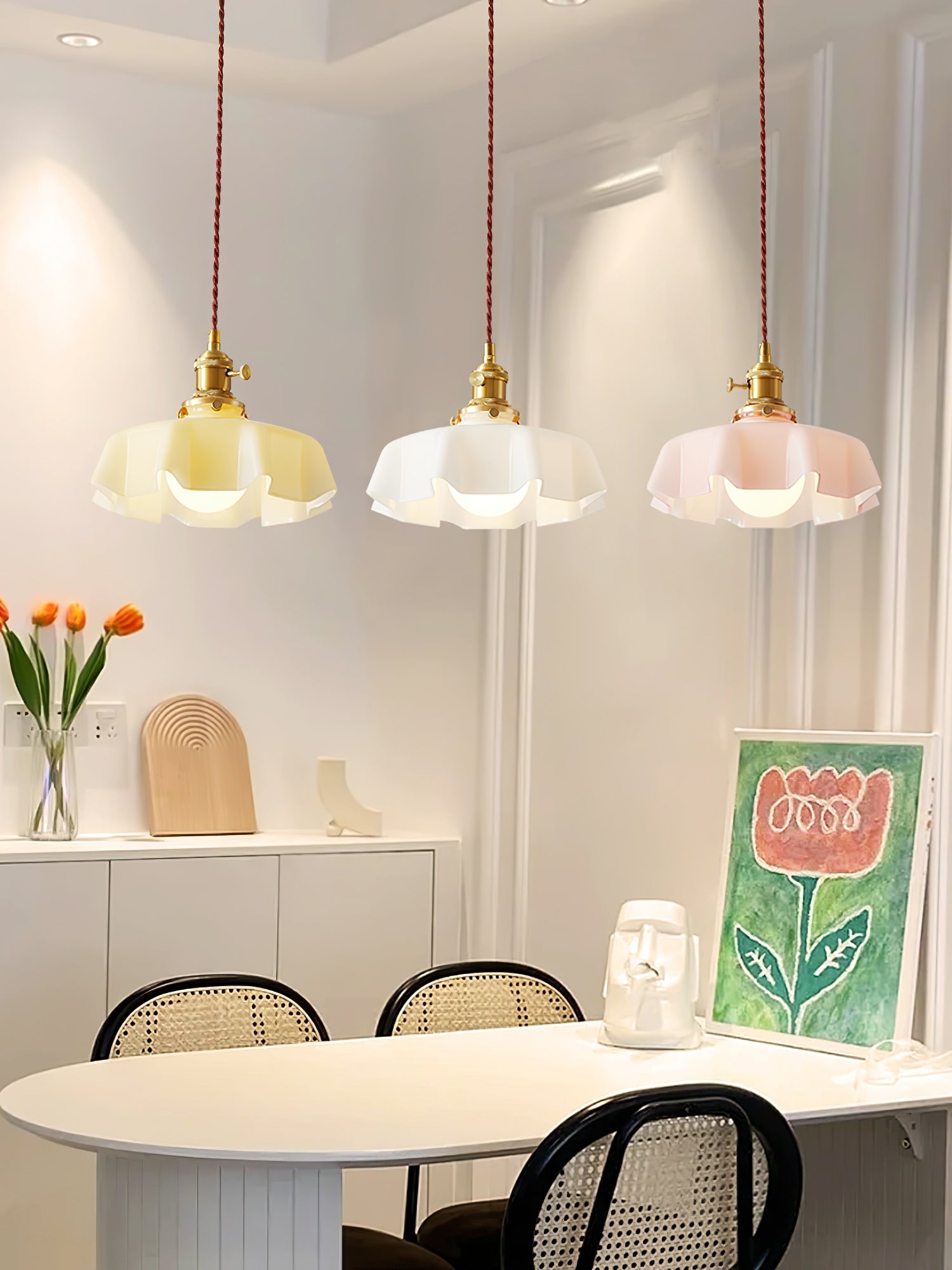Geplooide Glazen Hanglamp met Messing Armatuur — Vintage Franse Stijl in Wit, Beige, Roze of Blauw — Verstelbare Kabel 150 cm | Sansoti
