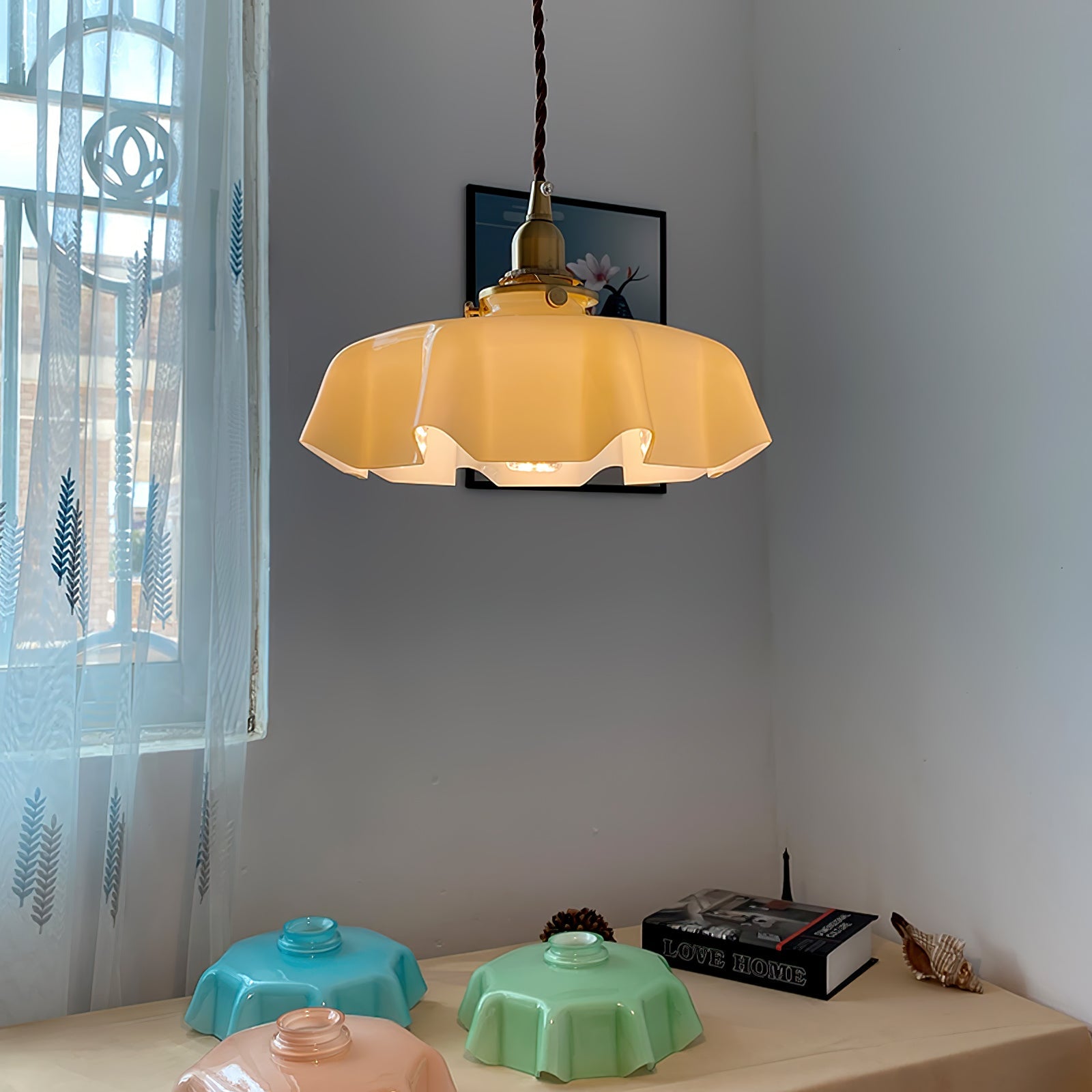 Geplooide Glazen Hanglamp met Messing Armatuur — Vintage Franse Stijl in Wit, Beige, Roze of Blauw — Verstelbare Kabel 150 cm | Sansoti