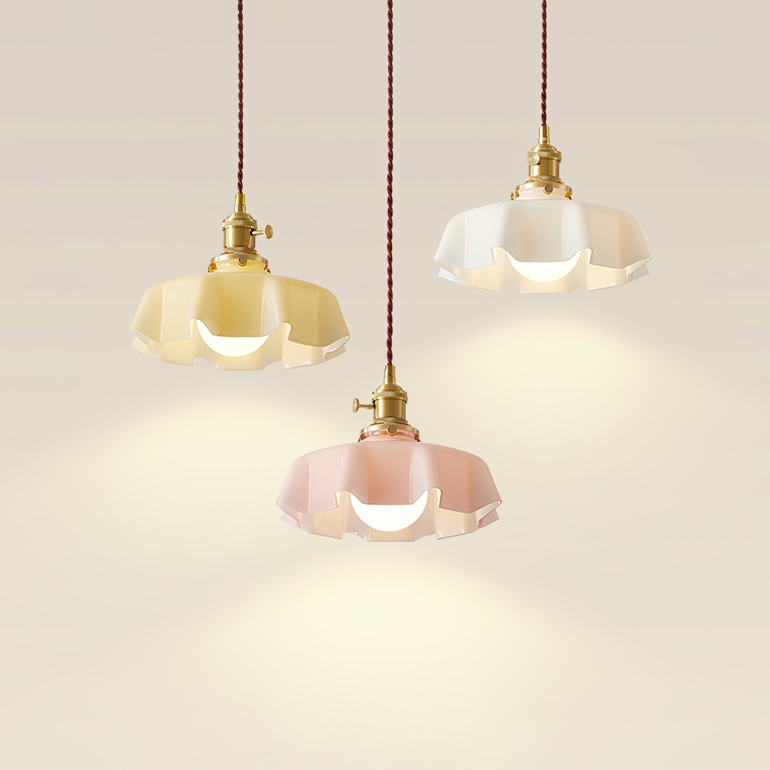 Geplooide Glazen Hanglamp met Messing Armatuur — Vintage Franse Stijl in Wit, Beige, Roze of Blauw — Verstelbare Kabel 150 cm | Sansoti