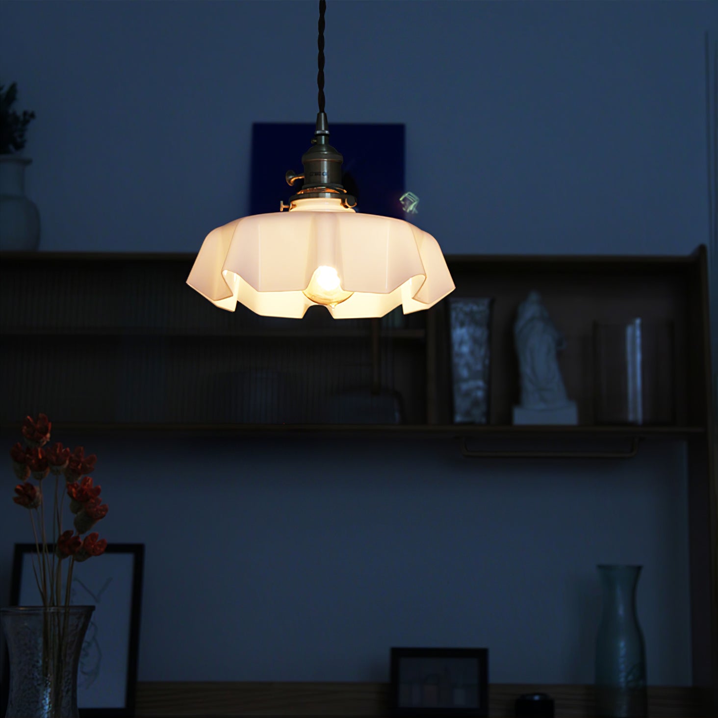 Geplooide Glazen Hanglamp met Messing Armatuur — Vintage Franse Stijl in Wit, Beige, Roze of Blauw — Verstelbare Kabel 150 cm | Sansoti