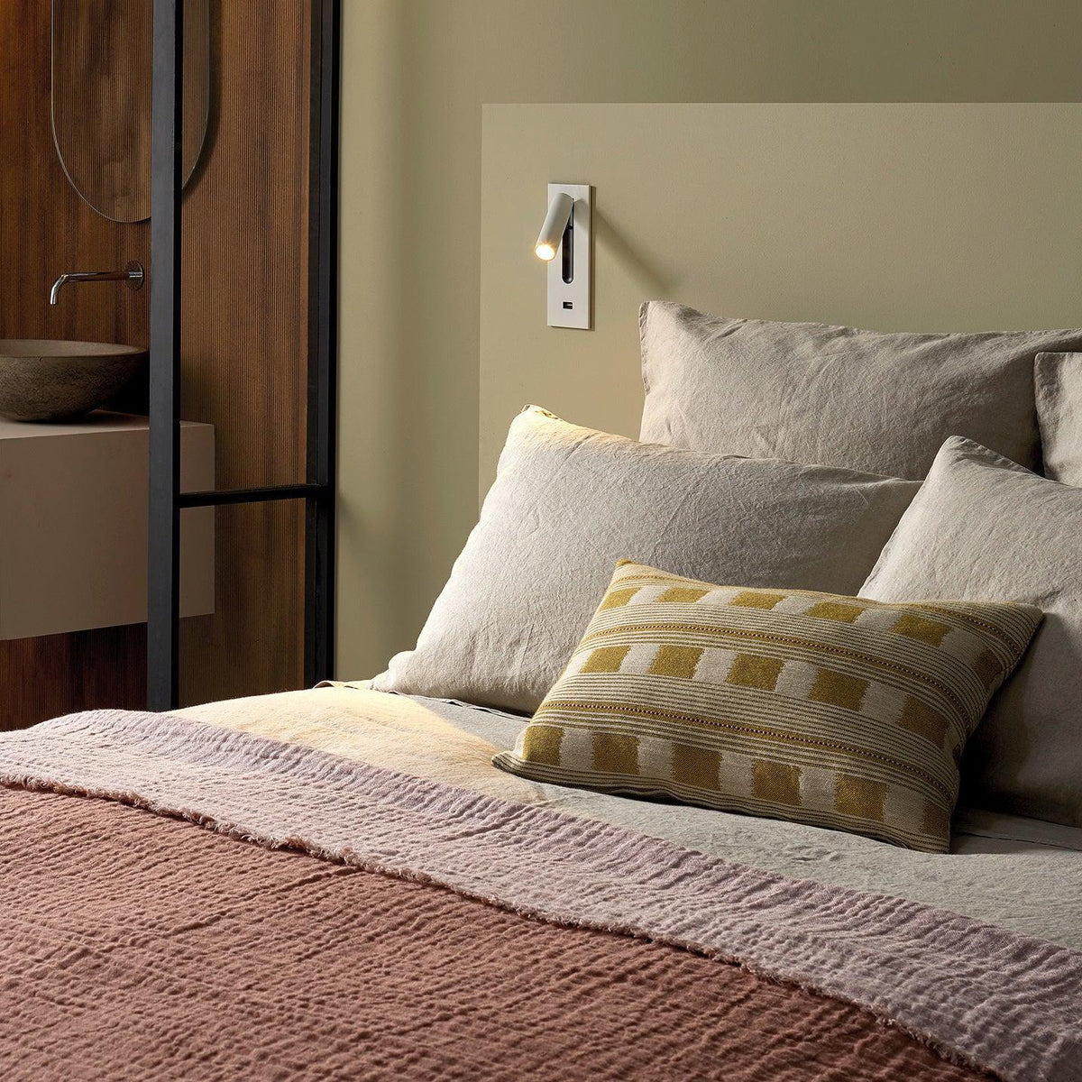 Applique murale de chambre à coucher LED à bras articulé, liseuse à intensité variable et réglable avec interrupteur, aluminium, bronze et noir, lampe de chevet | Sansoti