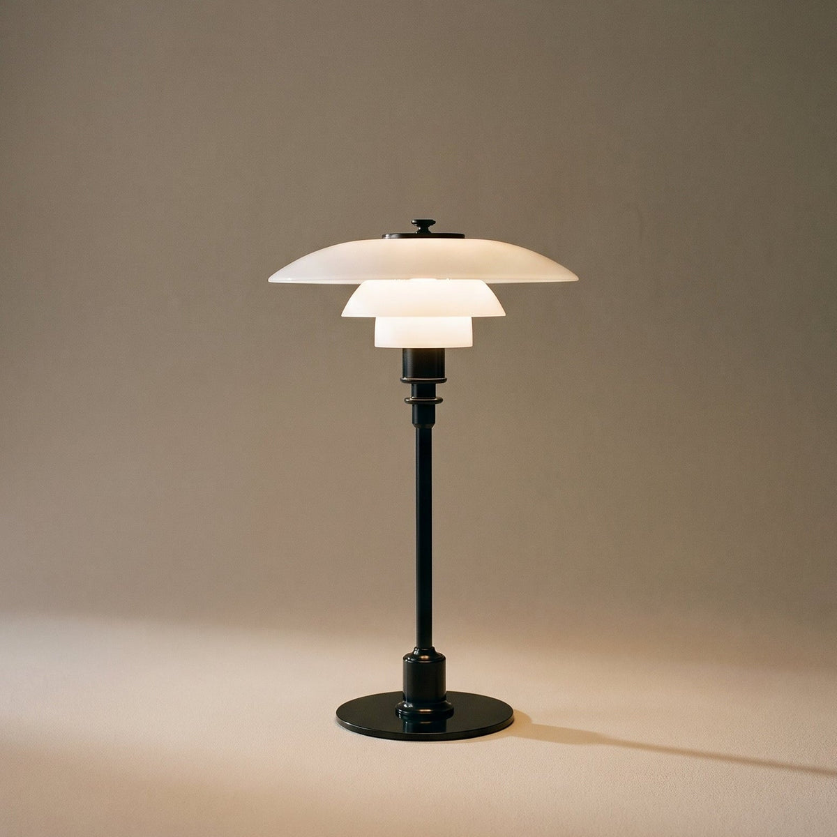 Lampe de table avec trois abat-jour en verre, dimmable, E27 LED, lampe de lecture et de chevet pour chambre, style scandinave | Sansoti