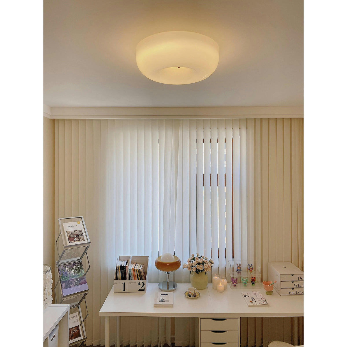 Plafonnier en verre avec éclairage LED intégré pour un intérieur moderne de salon, de chambre et d’entrée | Sansoti
