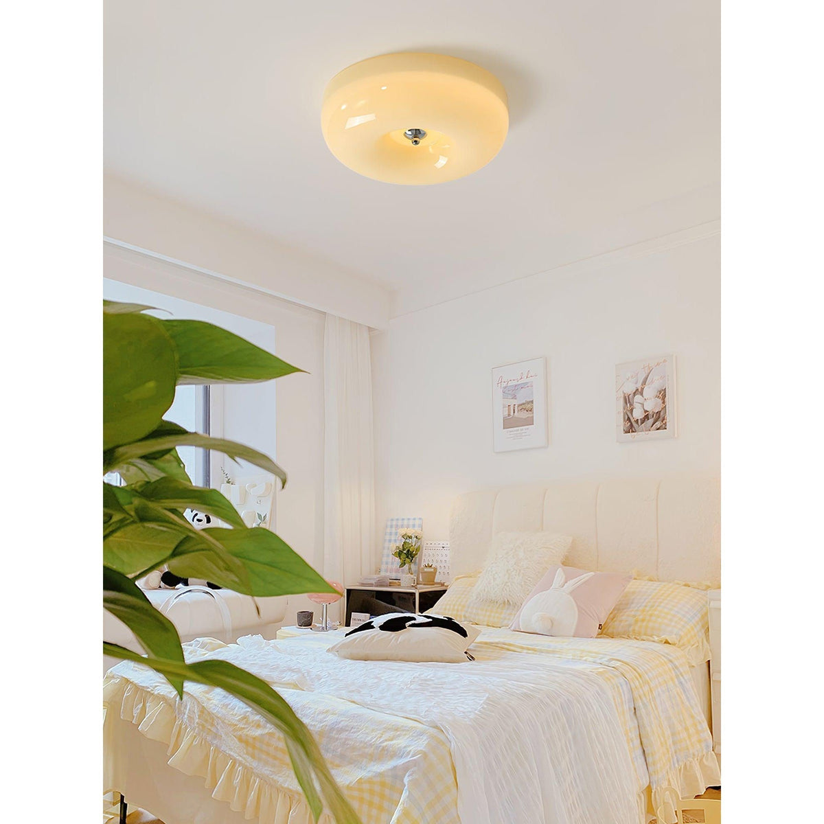 Plafonnier en verre avec éclairage LED intégré pour un intérieur moderne de salon, de chambre et d’entrée | Sansoti