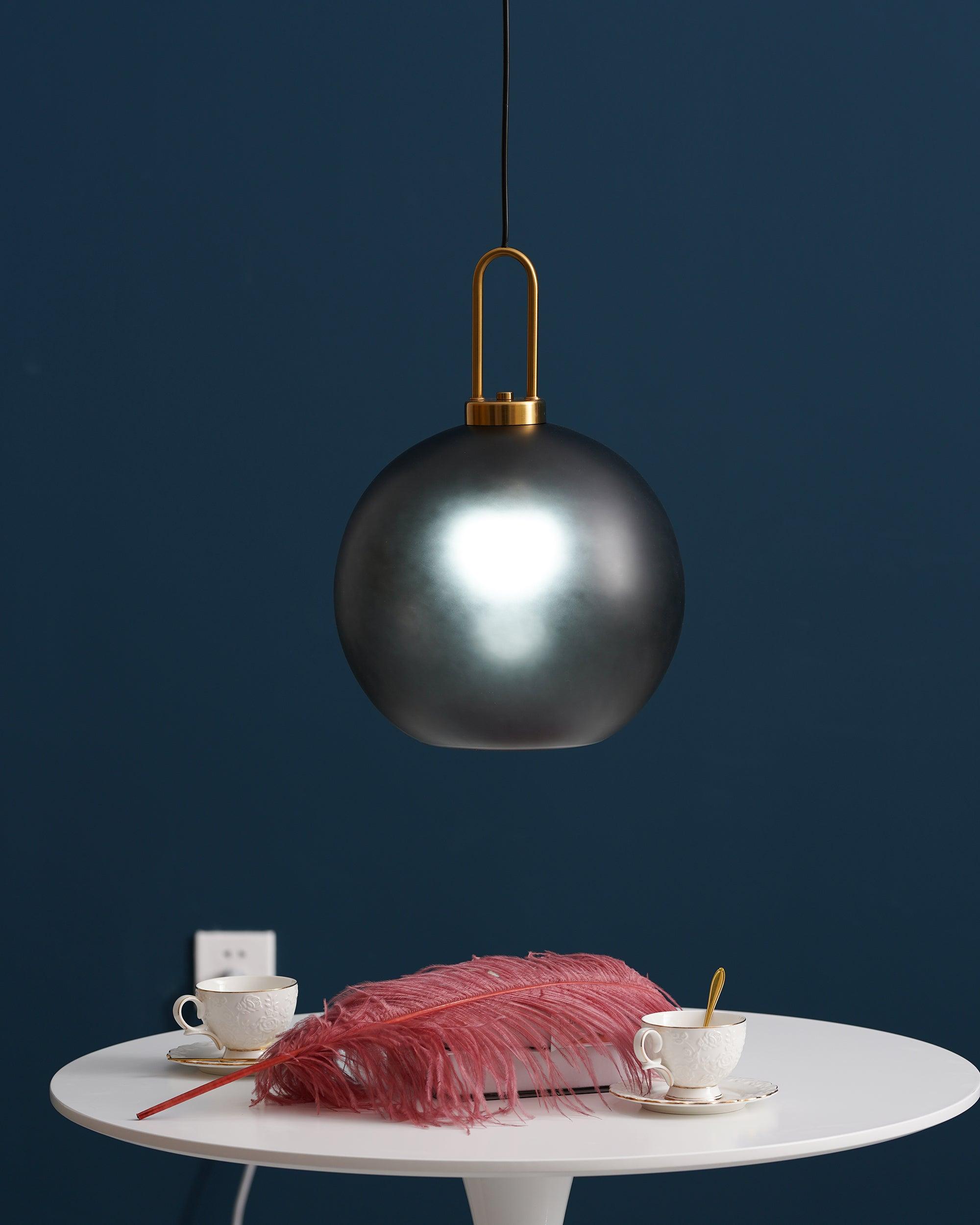 Glazen Hanglamp met Koperen Afwerking – Capsule & Sphere Vormen | Sansoti