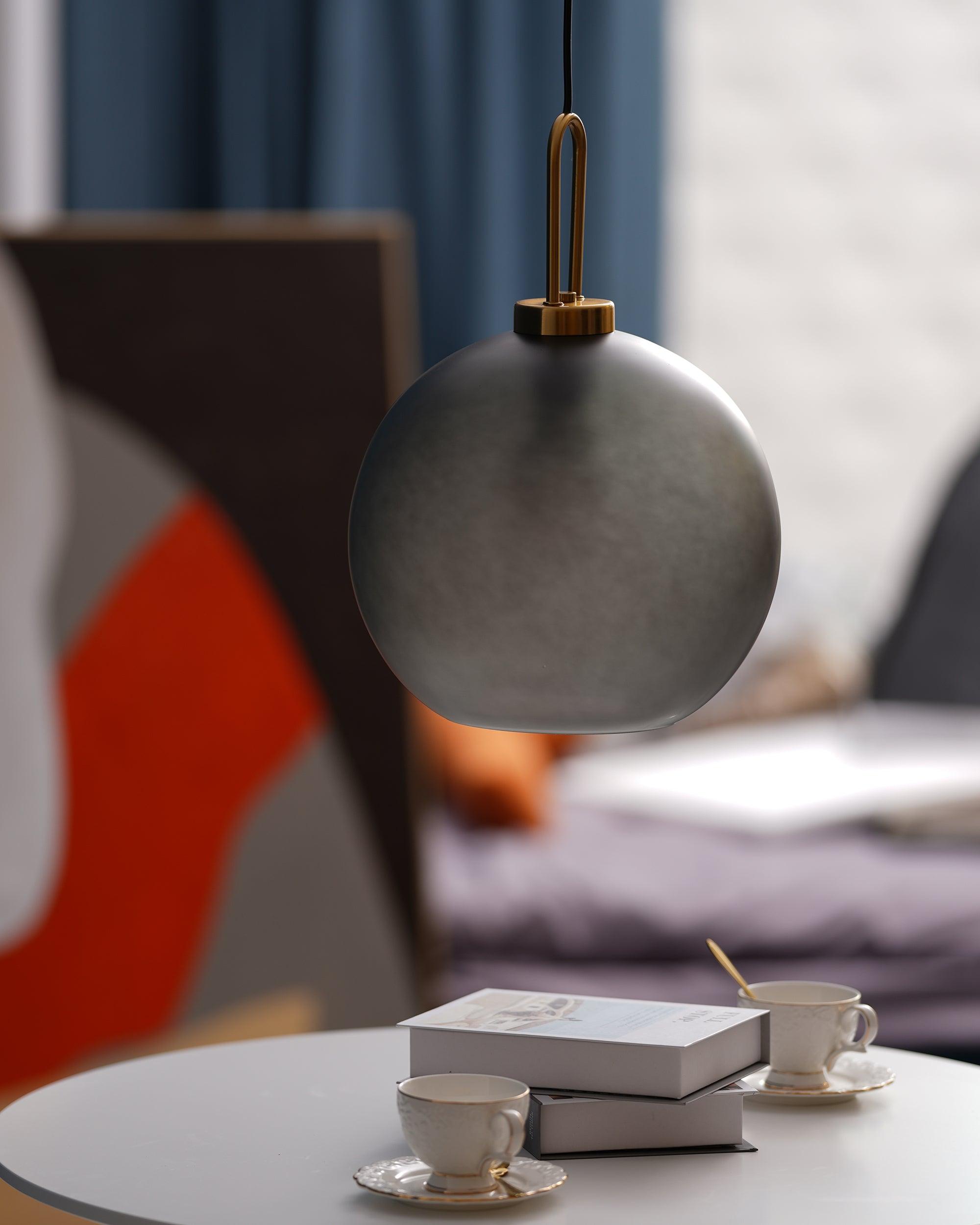 Glazen Hanglamp met Koperen Afwerking – Capsule & Sphere Vormen | Sansoti