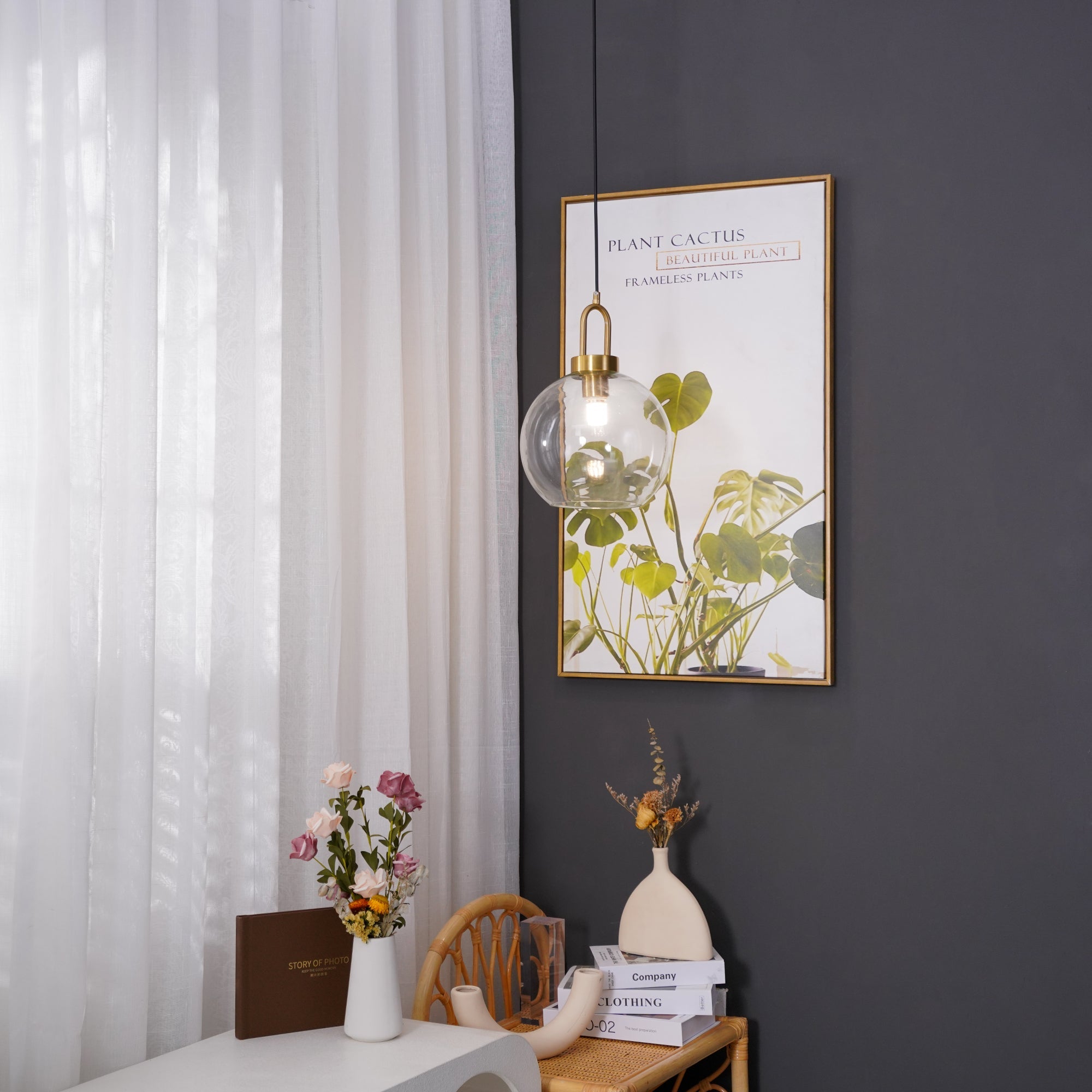 Glazen Hanglamp met Koperen Afwerking – Capsule & Sphere Vormen | Sansoti