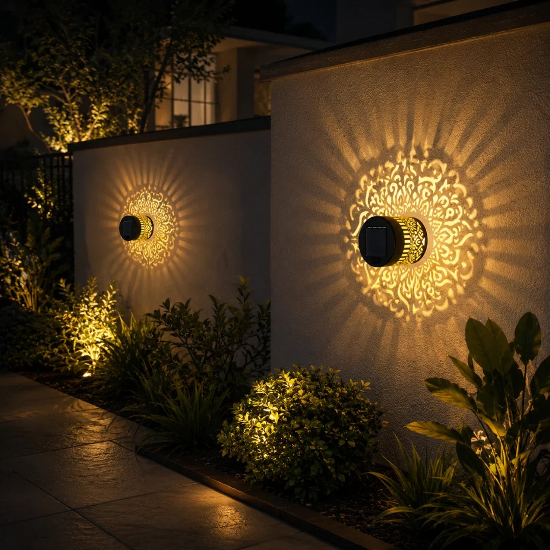 Decorative Outdoor Wall Light with Pattern Projection, Solar-Powered, Waterproof IP65, Iron, for Garden and Patio | Sansoti