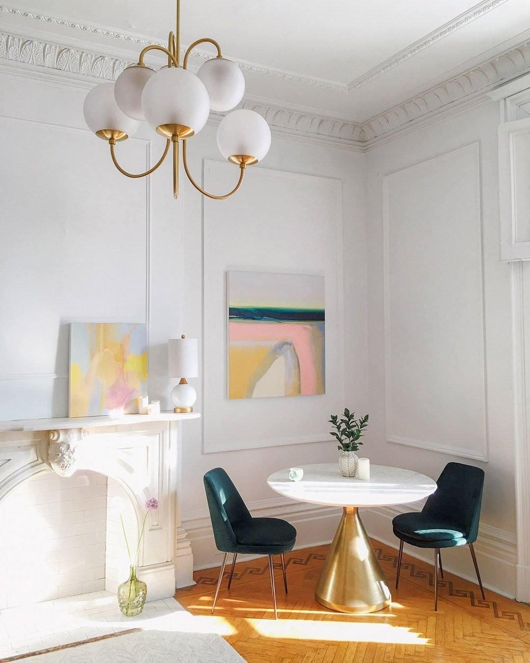 Zwanenhals Kroonluchter Ø76 cm – 8-Lichts Hanglamp met Glazen Bollen Goud/Zwart | Sansoti