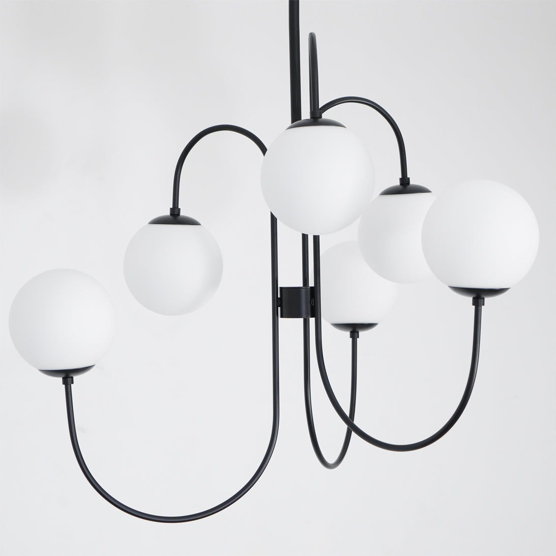 Zwanenhals Kroonluchter Ø76 cm – 8-Lichts Hanglamp met Glazen Bollen Goud/Zwart | Sansoti