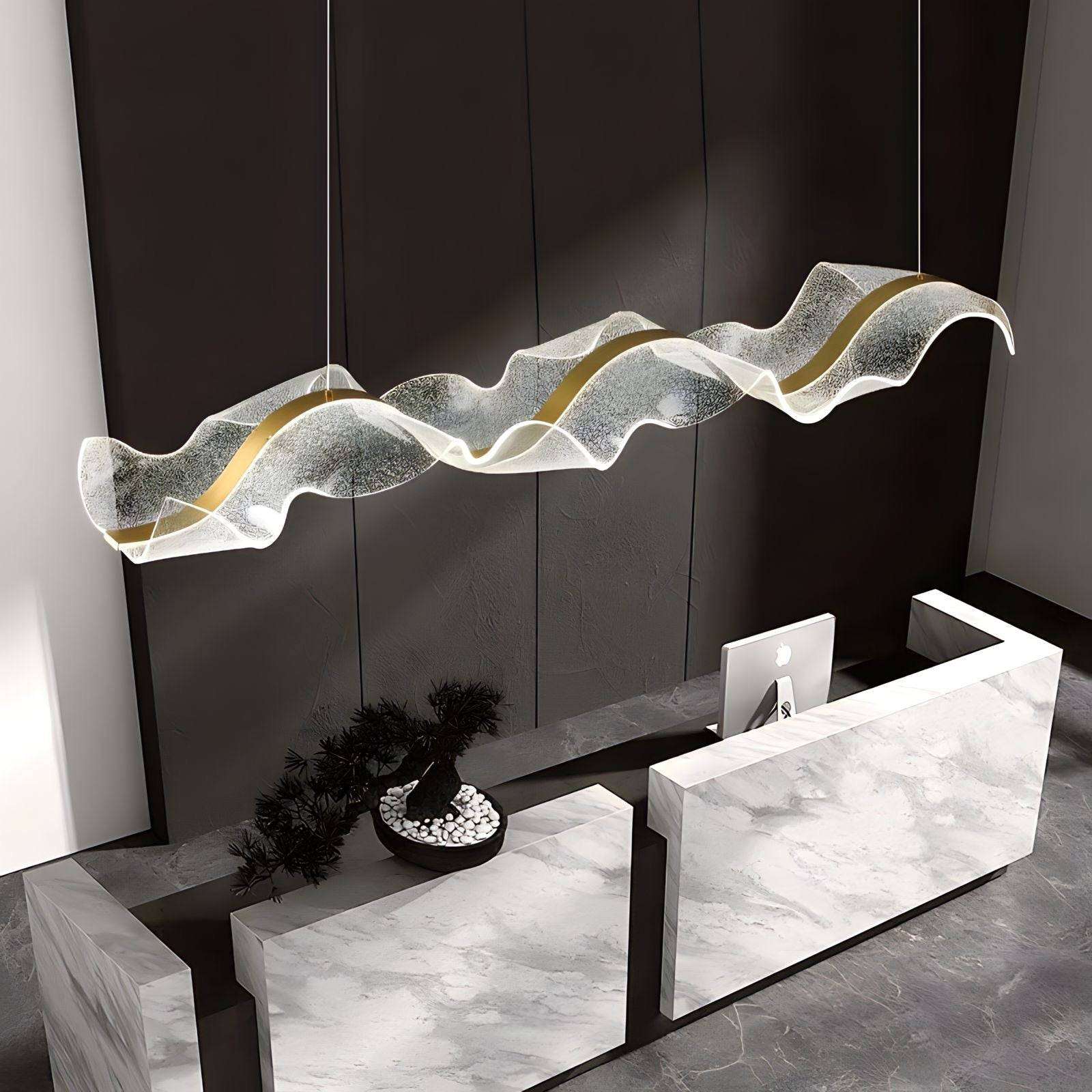 Suspension LED sculpturale avec structure acrylique artisanale et éclairage dimmable | Restfield
