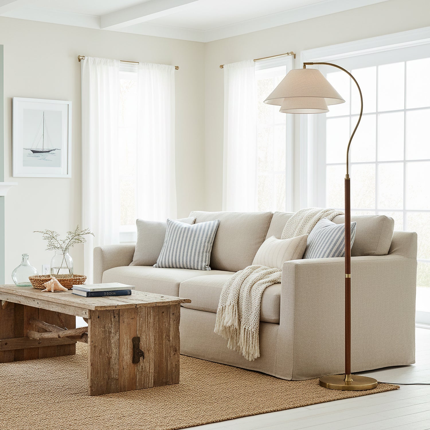 Luxuriöse Stehleuchte mit doppeltem Stoffschirm und Holzdetails – 155 cm hohes Design-Statement | Restfield