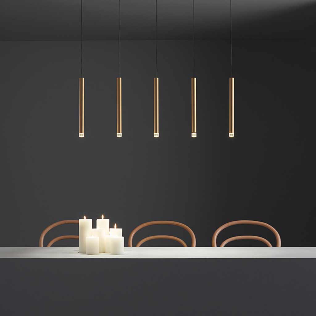 Goldene Pendelleuchte mit schlanker LED-Röhre, verstellbar, 3 Lichttemperaturen, modernes minimalistisches Design aus Aluminium | Sansoti