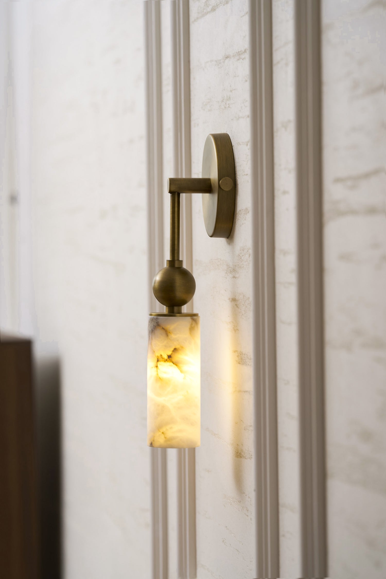 Vintage Wandleuchte mit Vogel aus Messing und Alabaster – Design-Wandlampe für Schlafzimmer, Flur und Wohnzimmer mit E14 Fassung | Restfield