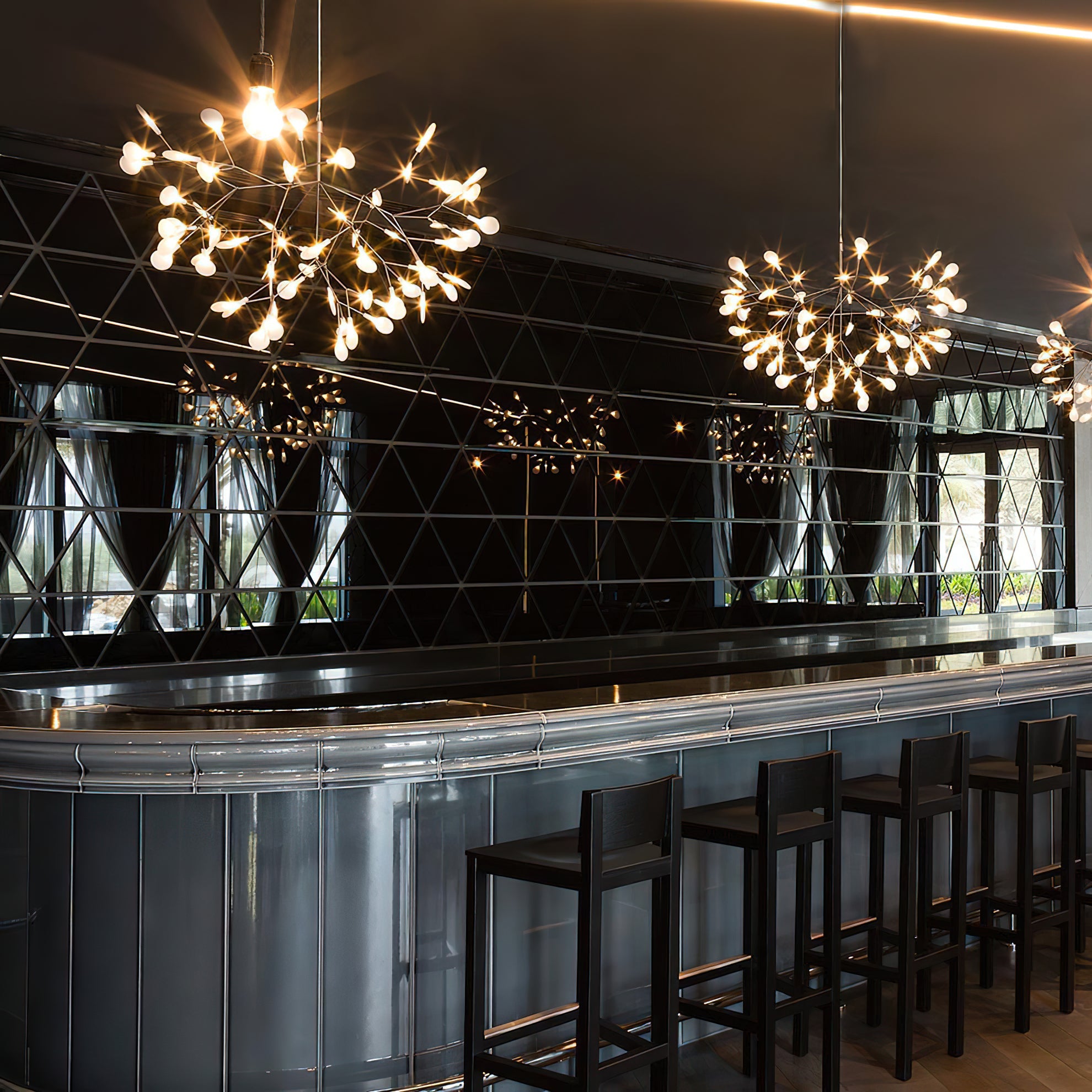 Lustre design Heracleum avec feuilles LED – suspension organique moderne avec 30 à 108 points lumineux en noir ou or rosé | Restfield