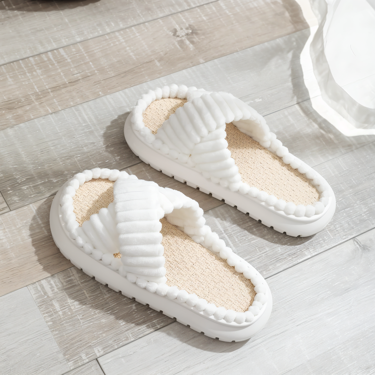 Gefütterte Hausschuhe mit gekreuzten Riemen für Damen und Herren, weicher, warmer, rutschfester Komfort für den Winter | Sansoti