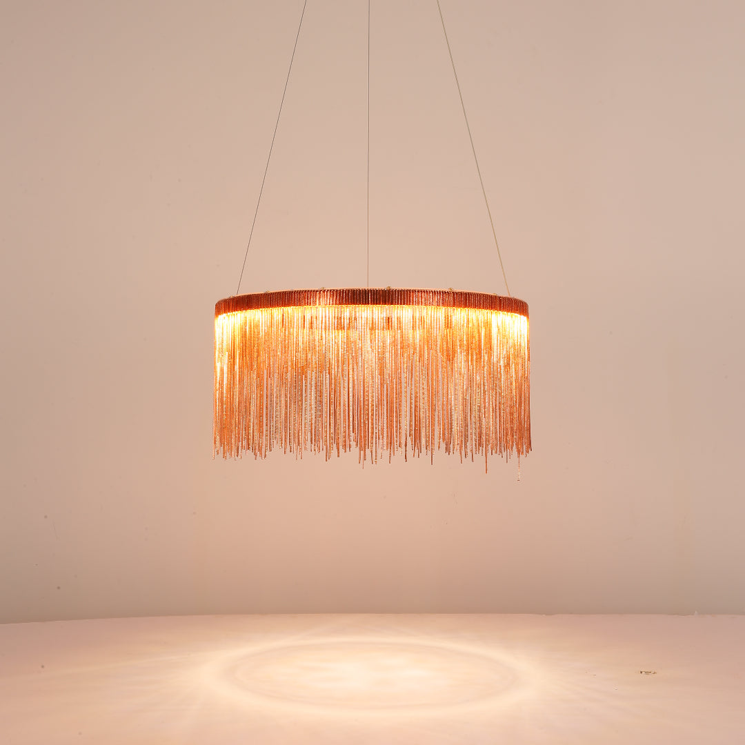 Suspension à chaîne avec pampilles LED en métal doré, argenté ou or rose pour salle à manger, salon ou chambre | Sansoti