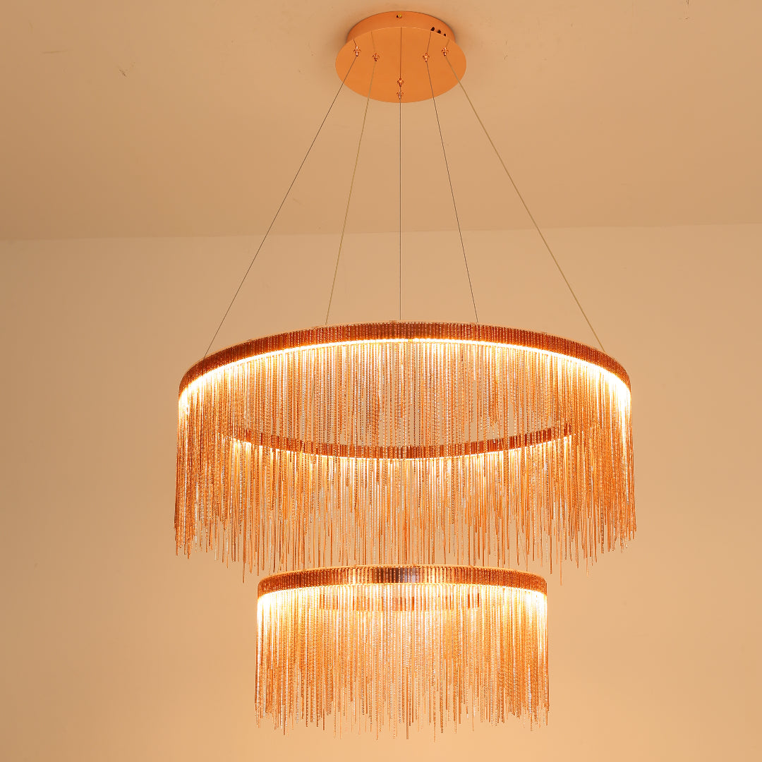 Suspension à chaîne avec pampilles LED en métal doré, argenté ou or rose pour salle à manger, salon ou chambre | Sansoti