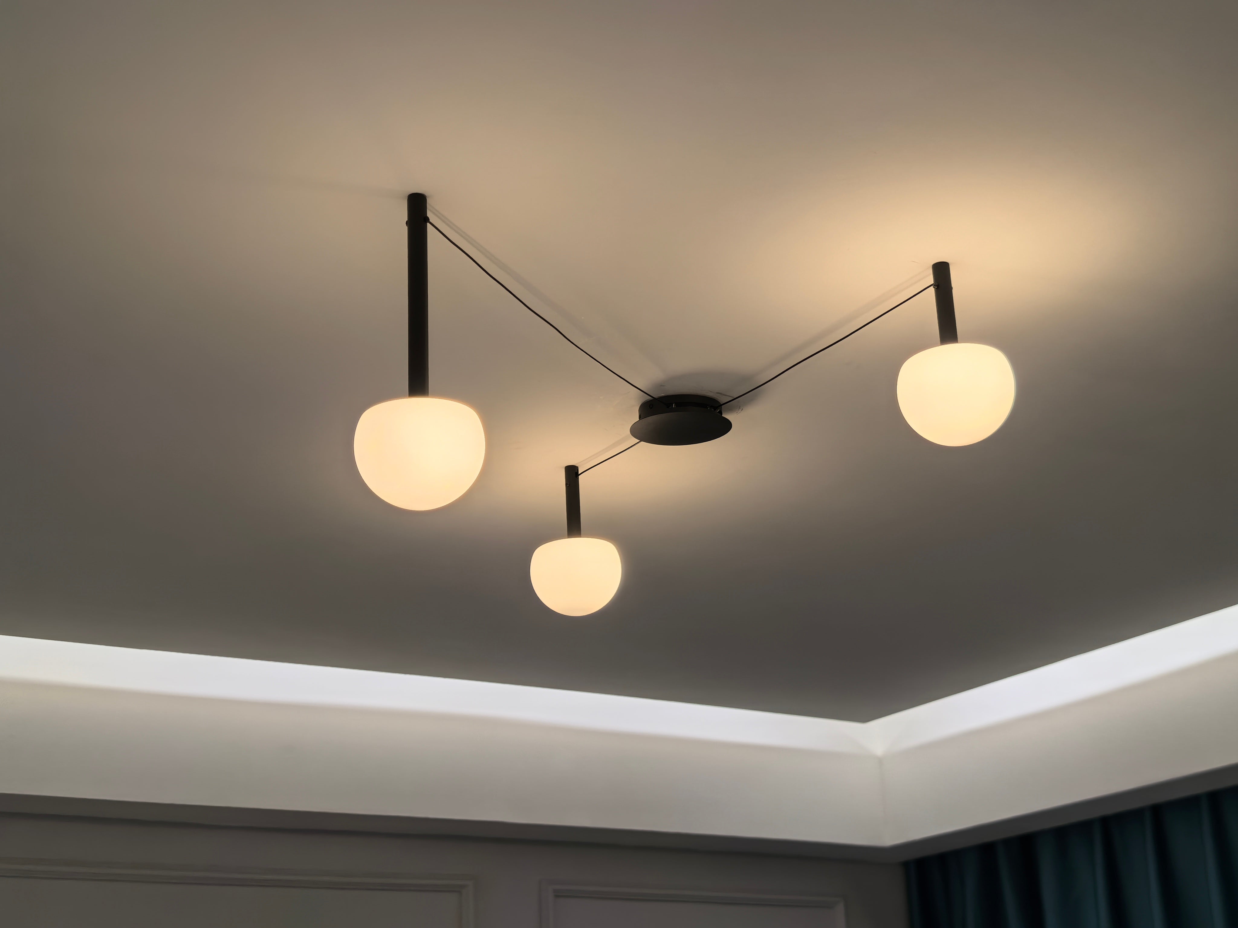 Plafondlamp Glazen Bollen Verstelbaar Metaal Wit Woonkamer Slaapkamer Modern | Sansoti